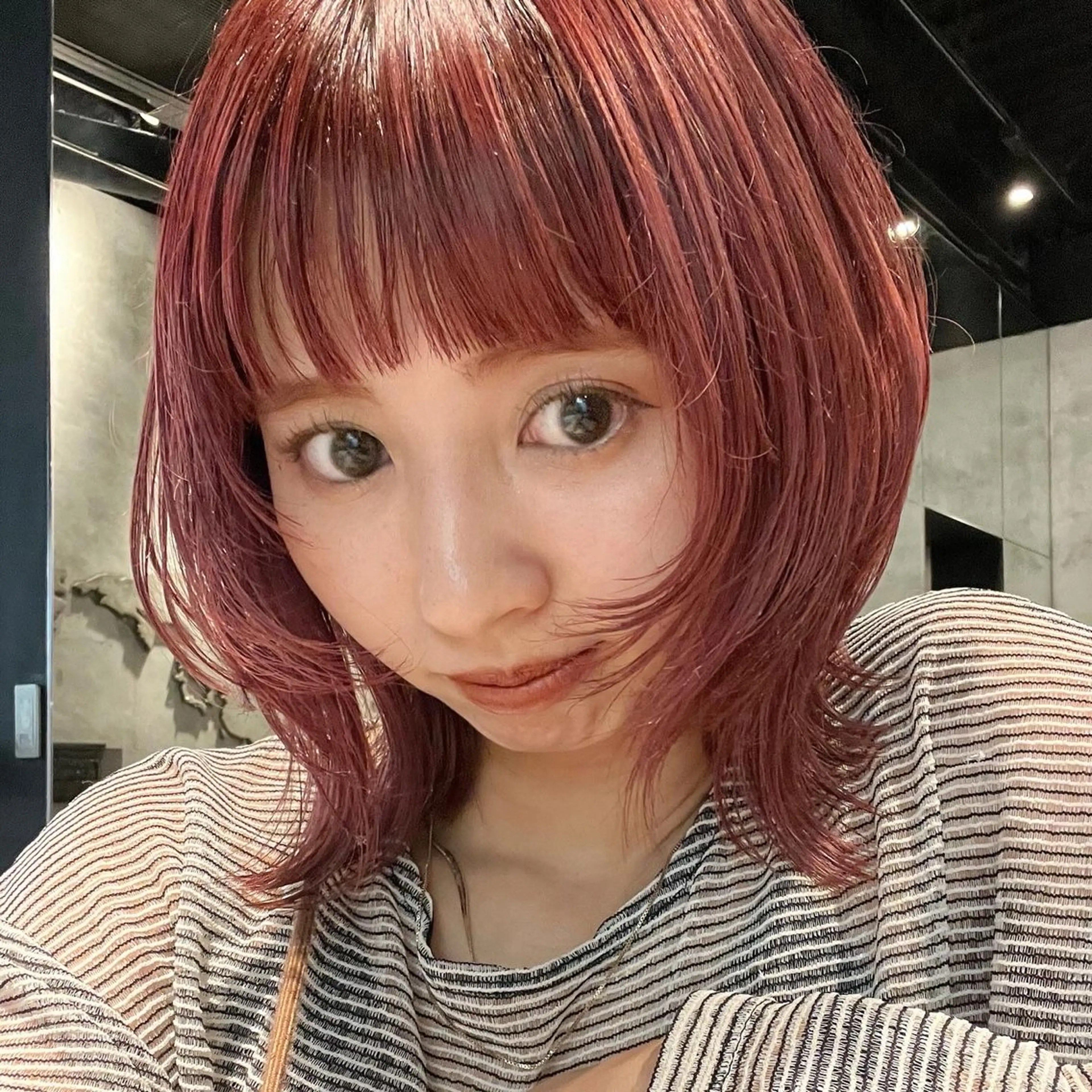 ミディアム カラー ヘアアレンジ レイヤーカット ウルフカット ヘアカラー トリートメント 🌱ボブ/レイヤー/ ベージュ/あやみ✨のヘアスタイル