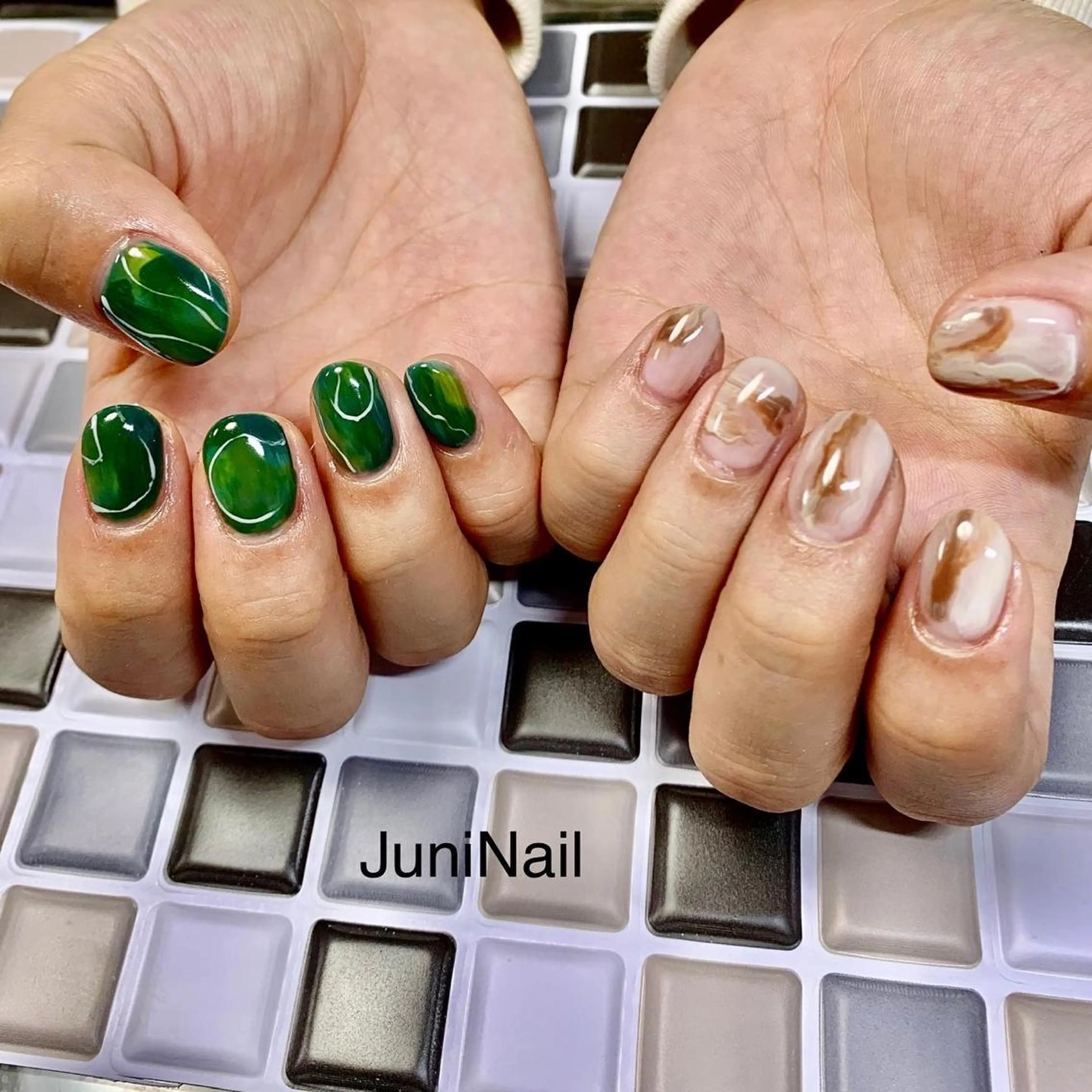 ネイル オーロラネイル クリアネイル フラッシュネイル フレンチネイル 氷ネイル・うるうるネイル ハンドネイル JuniNail 주니네일🇰🇷suのネイルデザイン