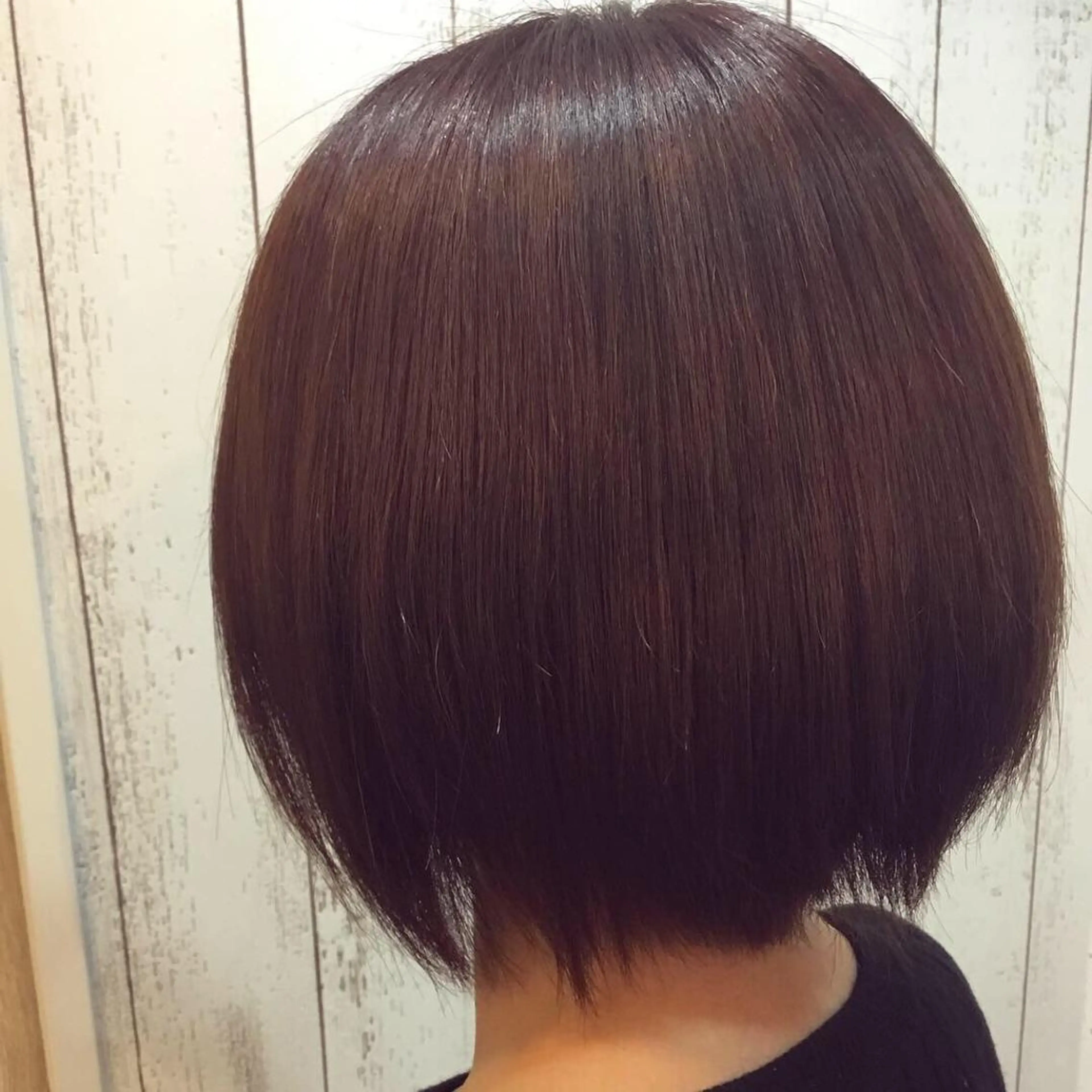 ショート カラー embrace エンブレイスのヘアスタイル