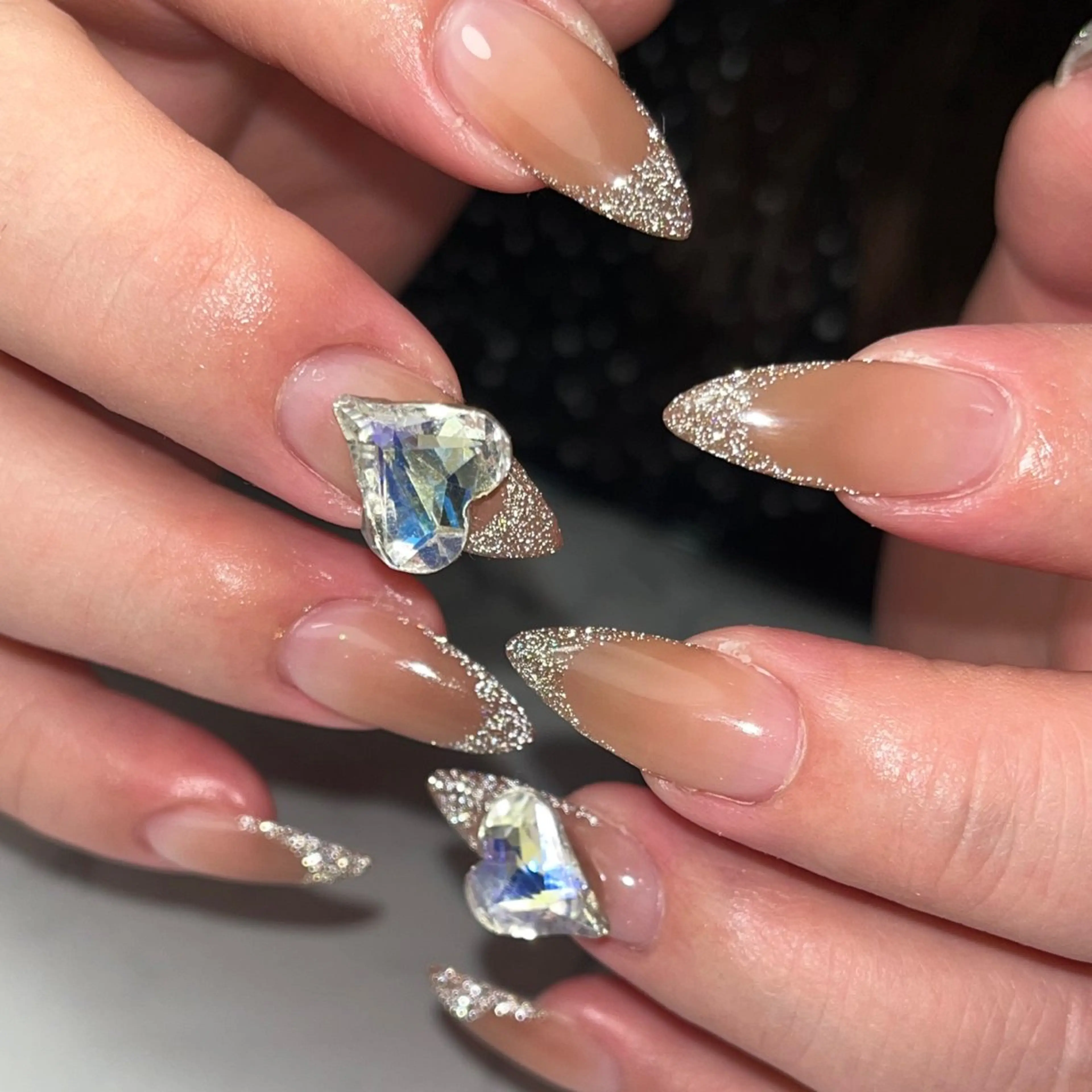 ネイル ブラウン フラッシュネイル フレンチネイル グラデーション ハート ハンドネイル NAIL NOWのネイルデザイン