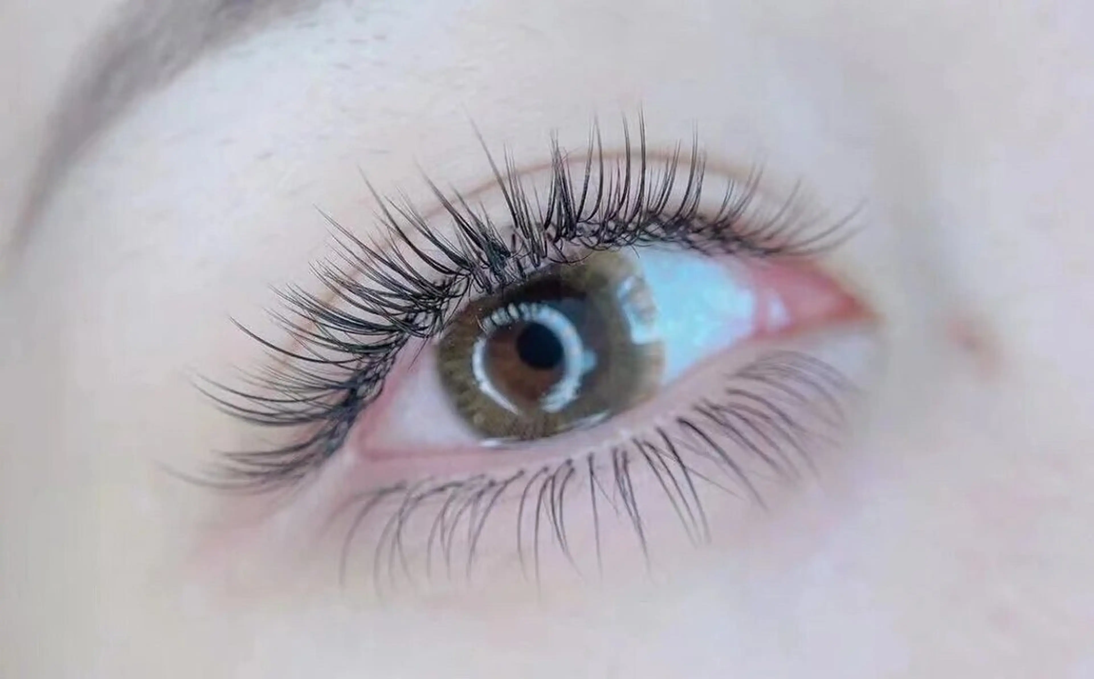 マツエク・マツパ セーブル マツエク AngelChris ビューティーサロンのネイルデザイン