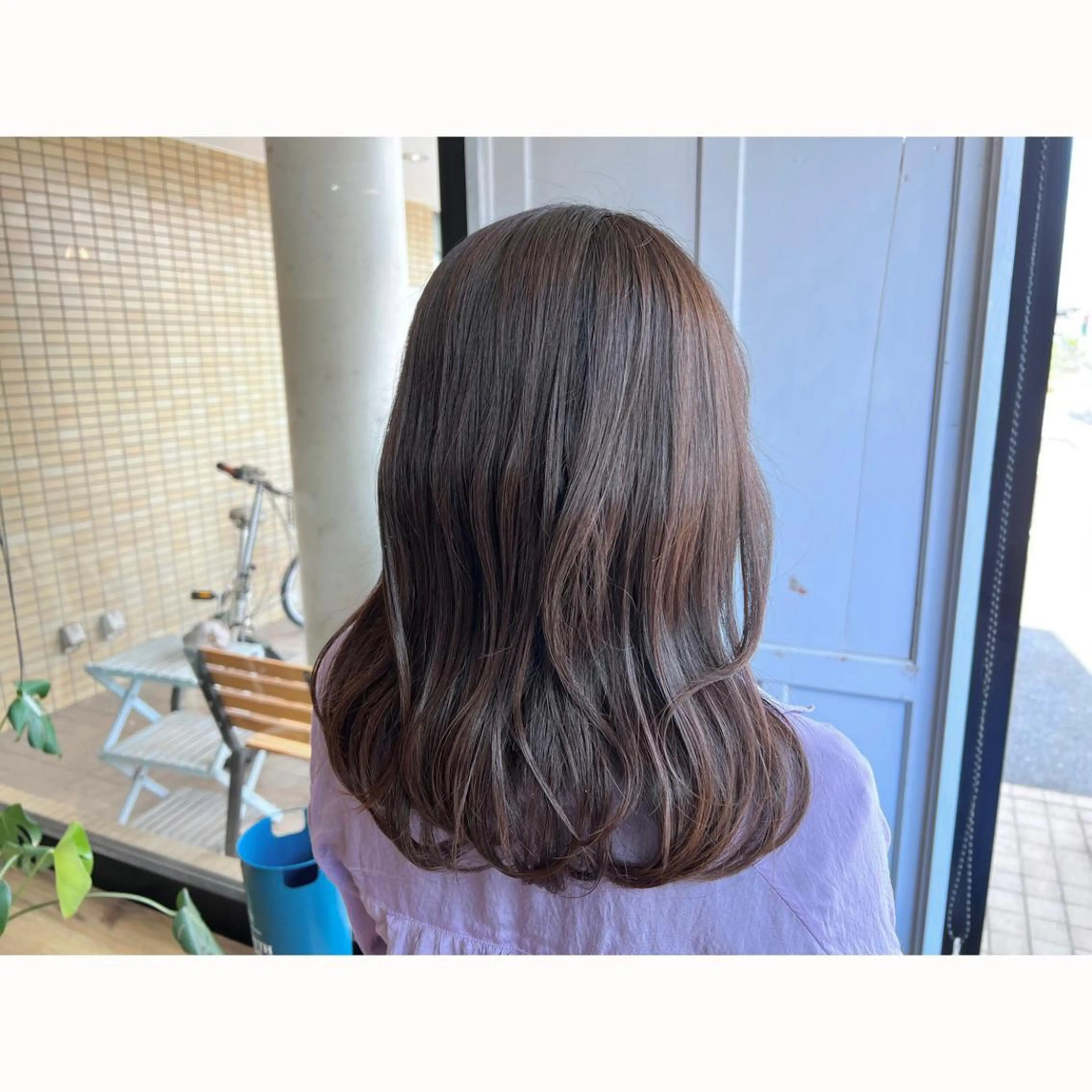 ロング カラー アッシュ ヘアカラー トリートメント ツキダテ ユイのヘアスタイル