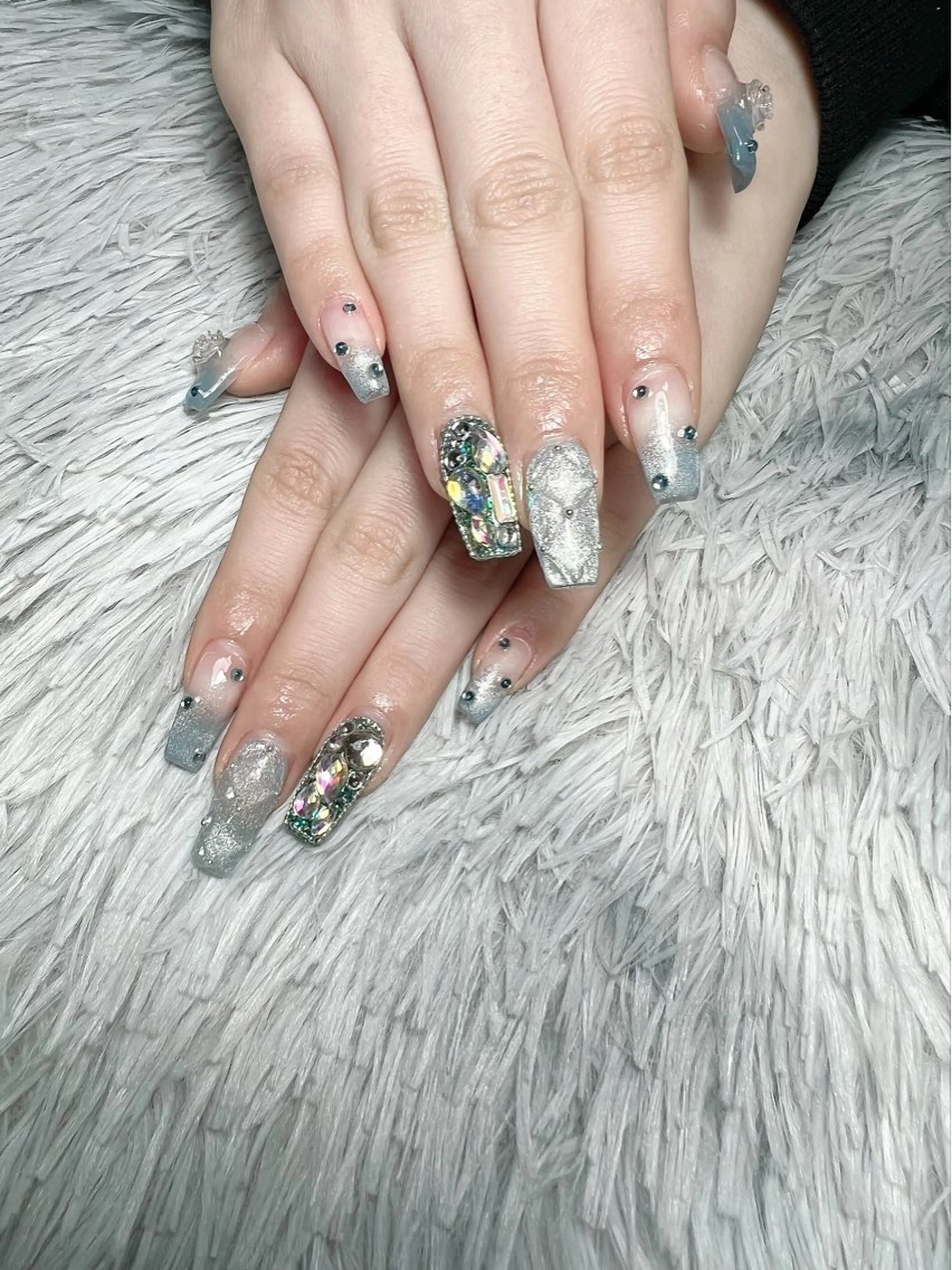 ネイル グラデーション マグネットネイル スカルプネイル スクエアネイル ハンドネイル シェヌネイル JURAのネイルデザイン