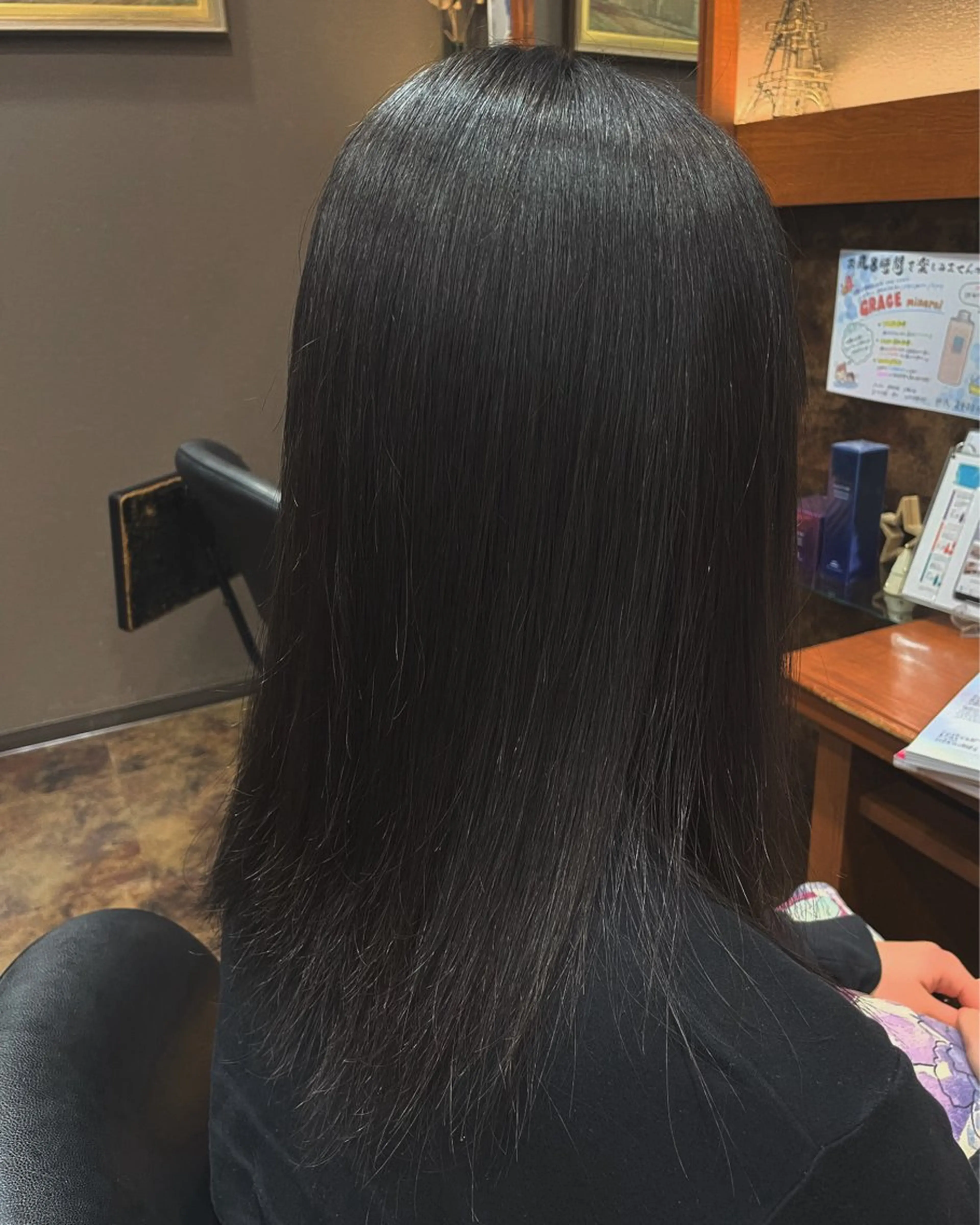 セミロング 縮毛矯正 落合 ちりのヘアスタイル