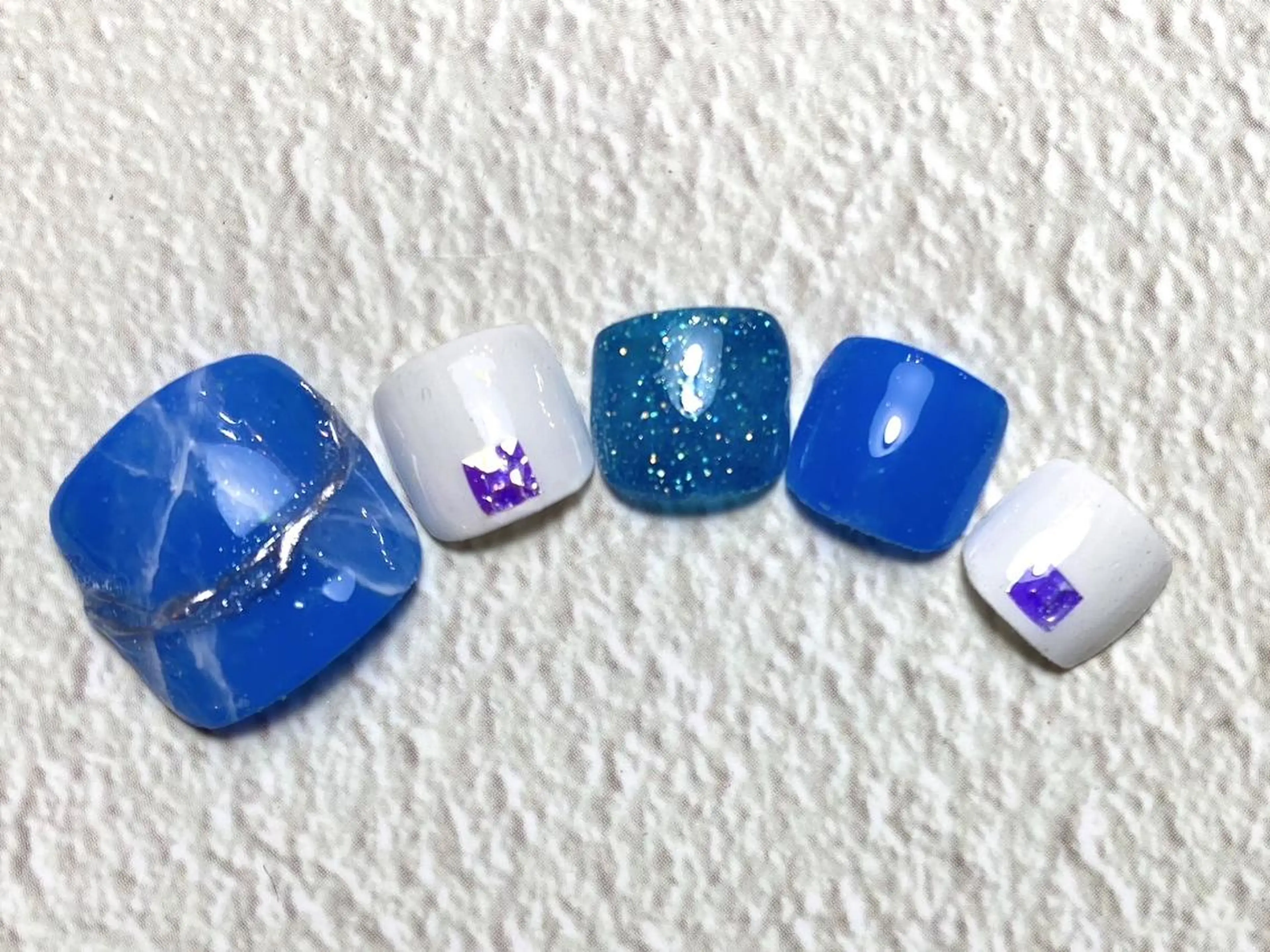 ネイル Ellie Nail Honamiのネイルデザイン