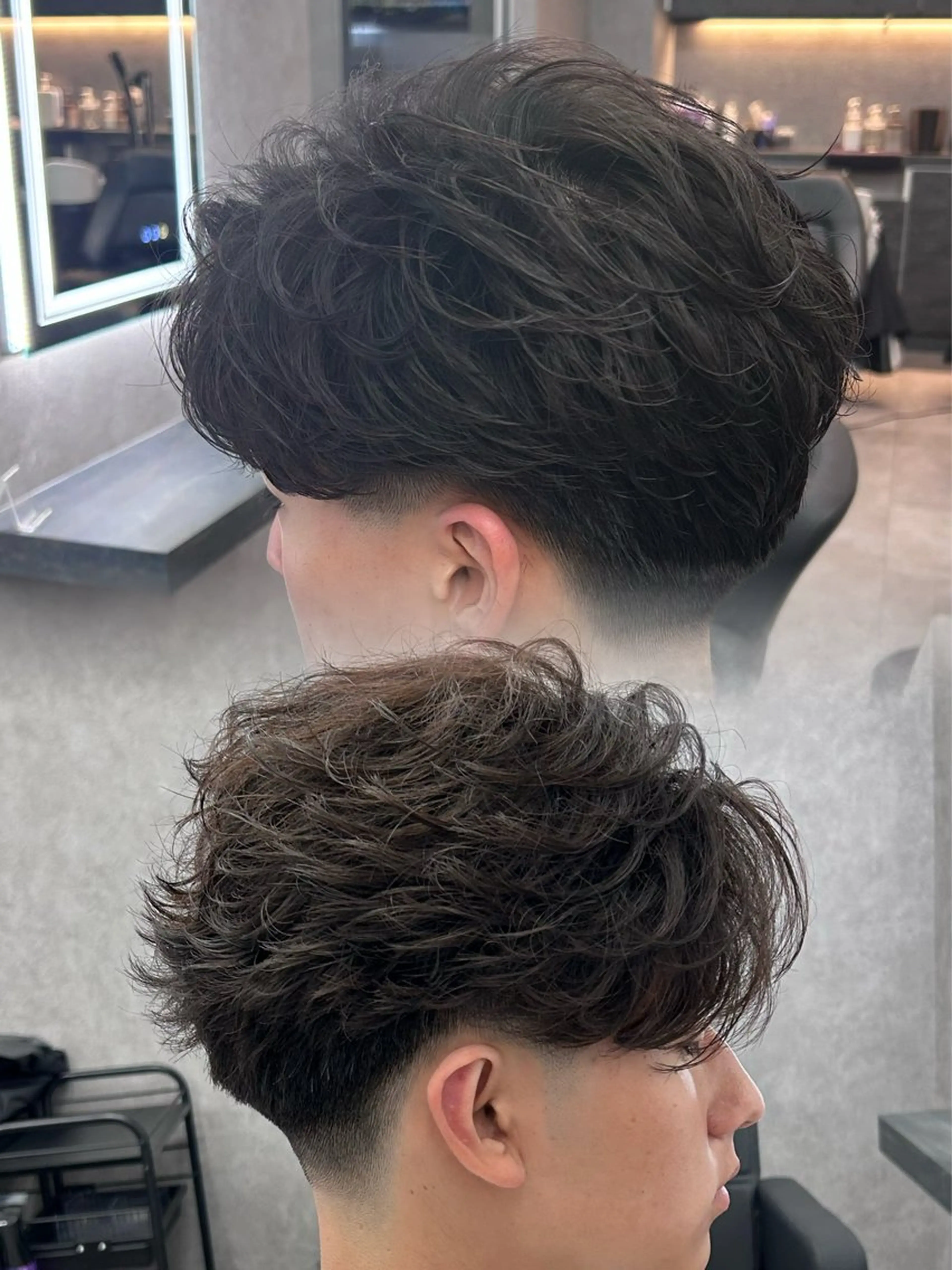 ショート カラー パーマ メンズ フェードカット フェザーパーマ メンズパーマ カット パーマ メンズスペシャリスト /YUTAのヘアスタイル