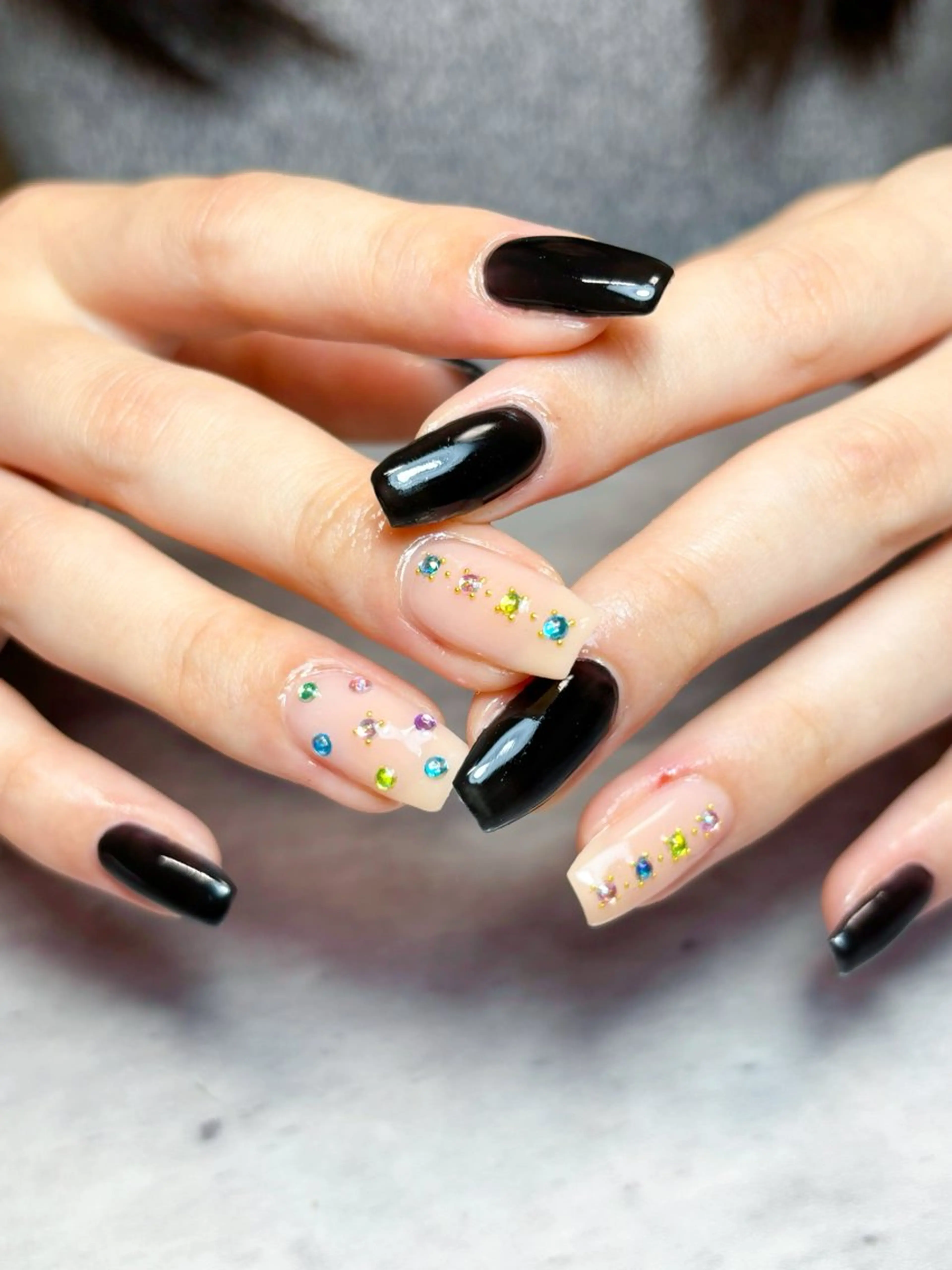 ネイル ストーンネイル ハンドネイル nail salon epeのネイルデザイン