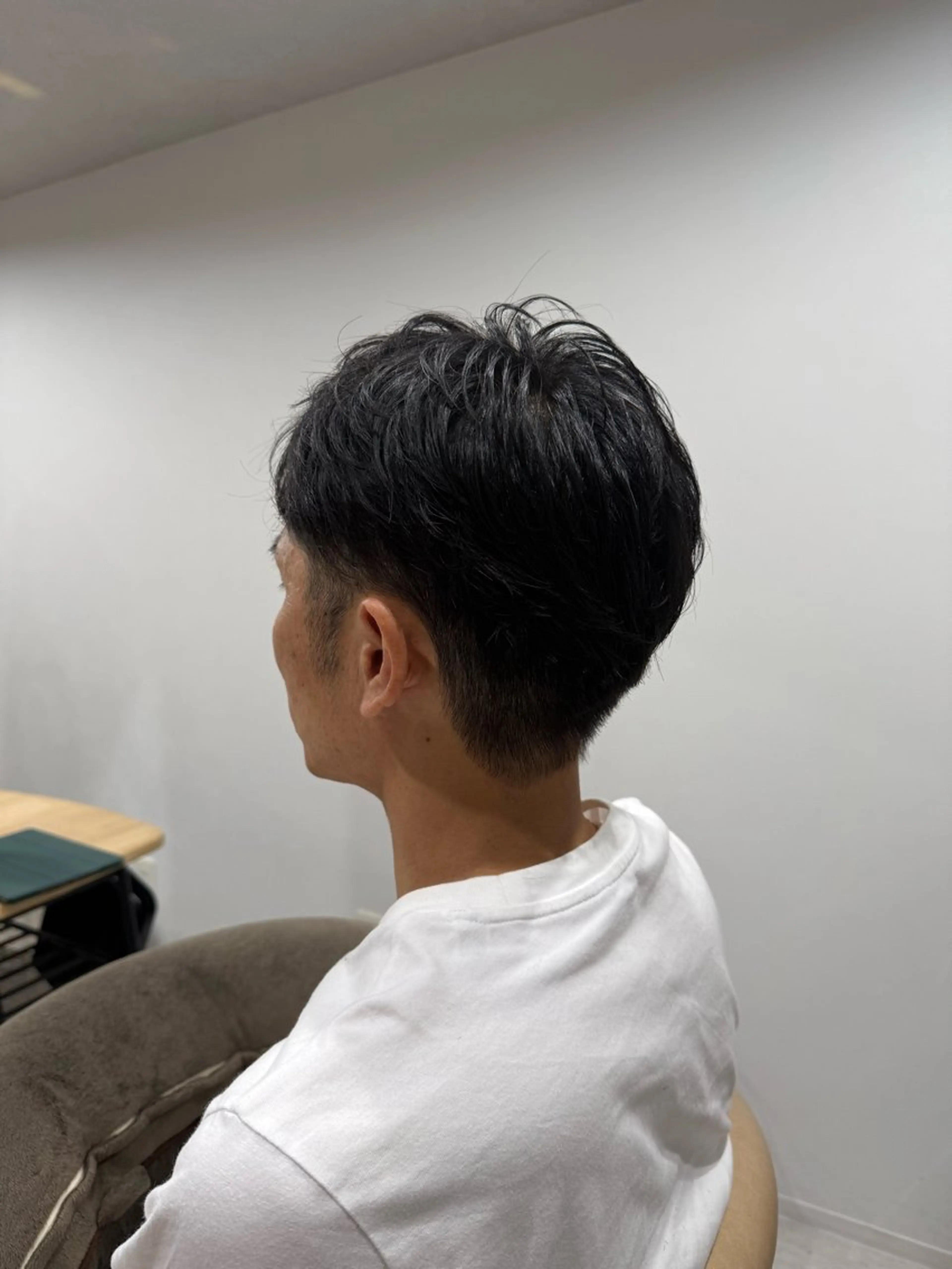 メンズ 刈り上げ カット 鈴木 千尋のヘアスタイル