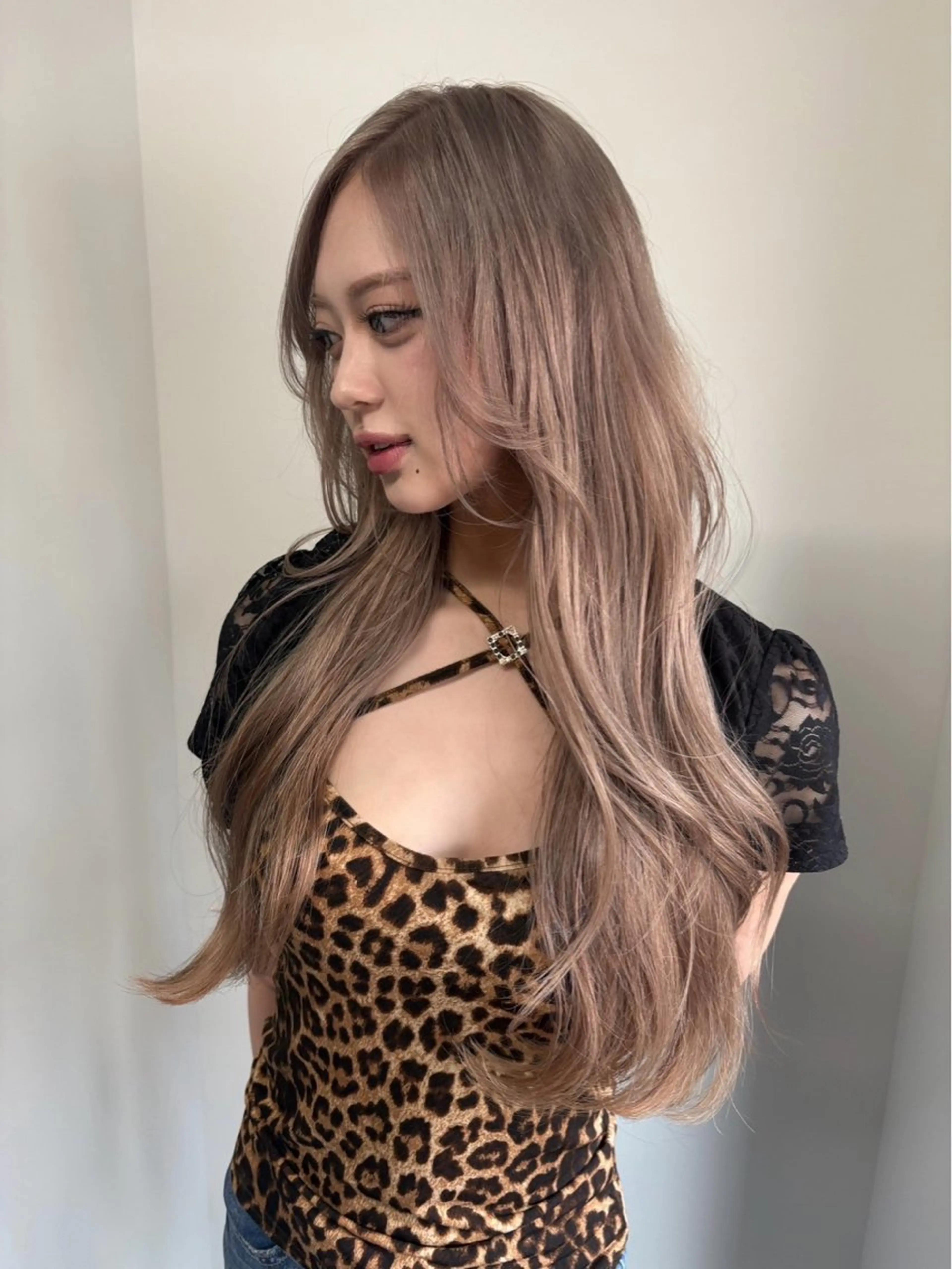 ロング カラー ヘアアレンジ juve.所属・マエダ ヒナのヘアスタイル