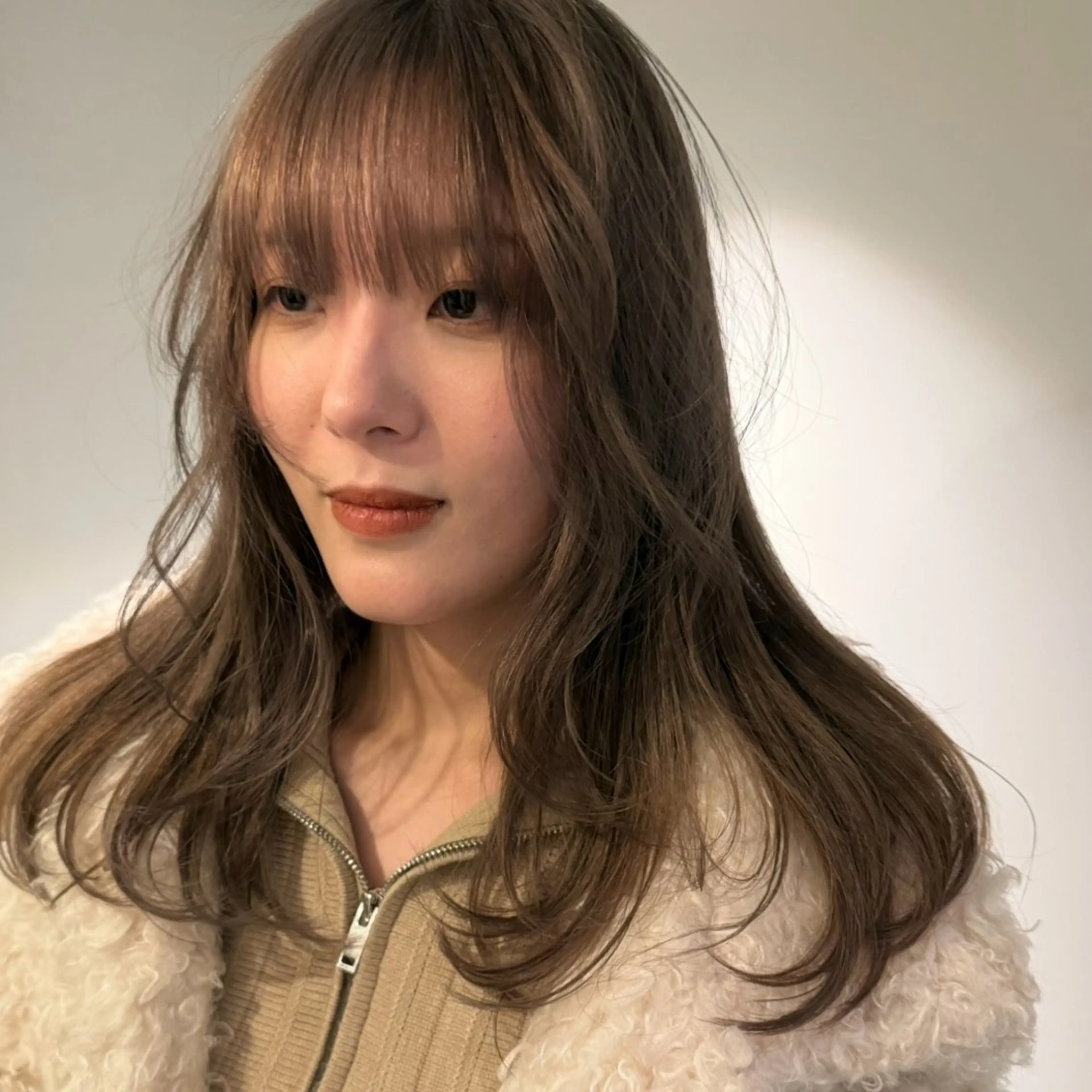 ロング カラー ブリーチ beni yumikoのヘアスタイル