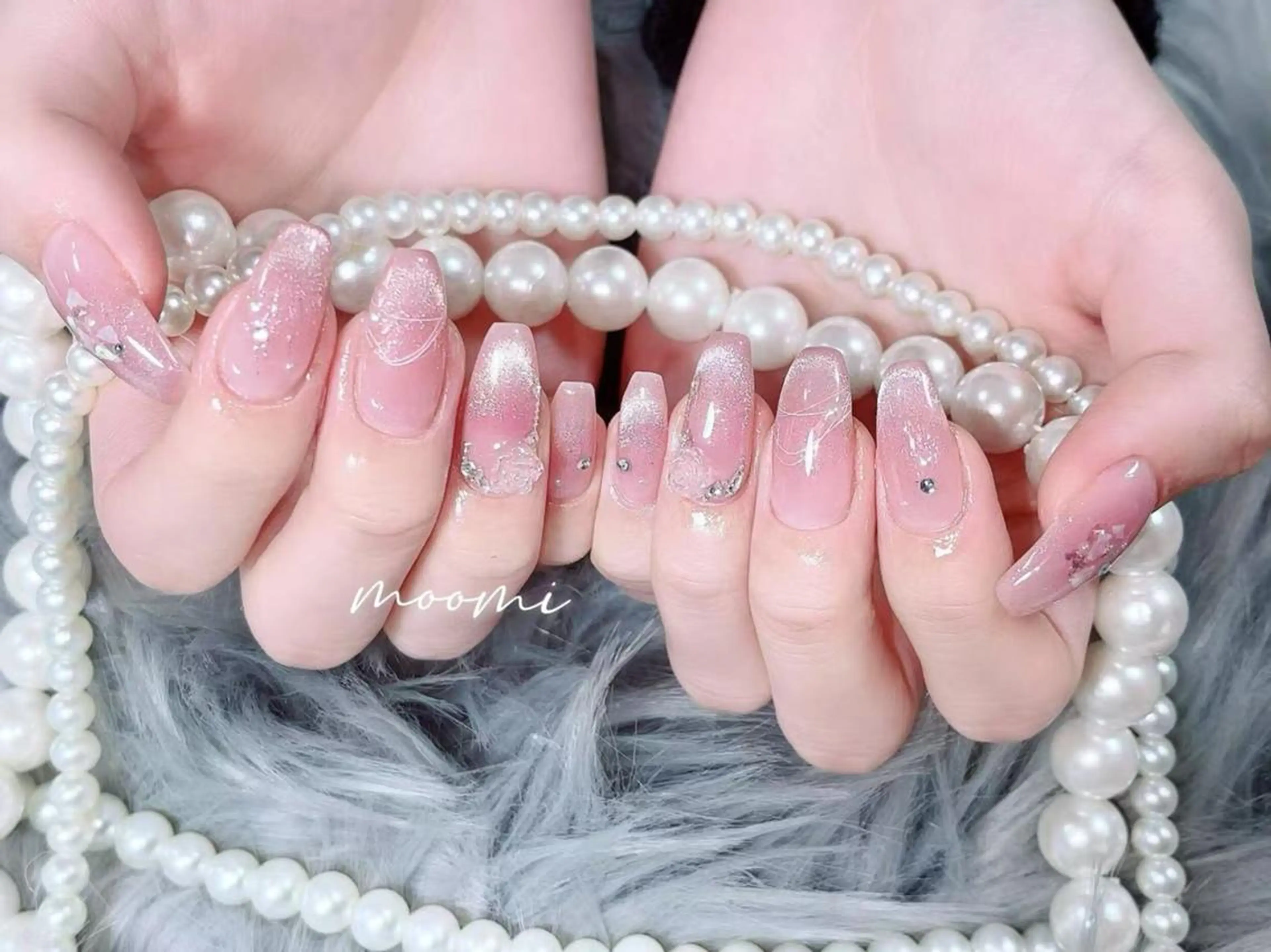 ネイル 🦋フェフェ＆ moomi🦋のネイルデザイン