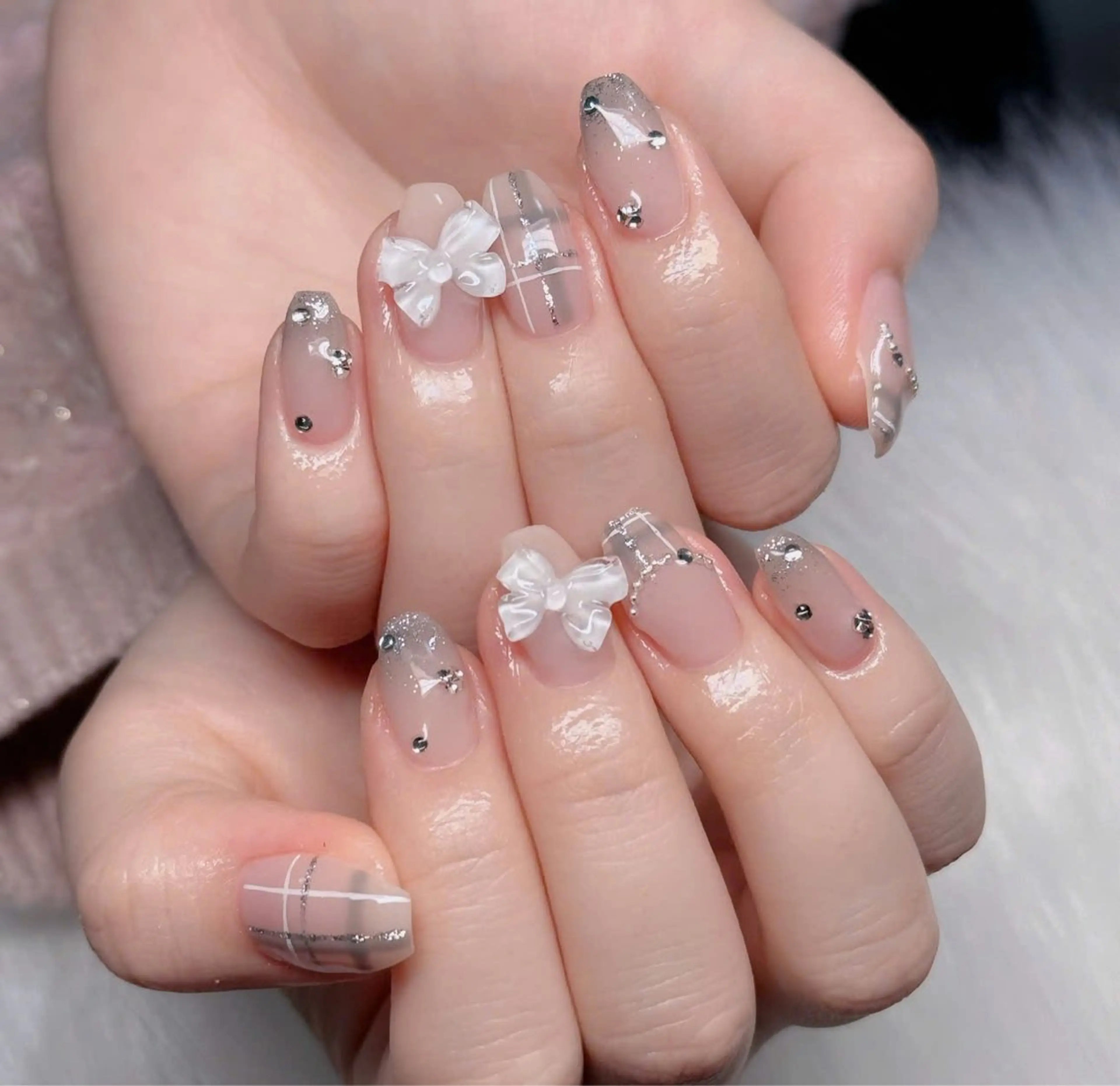 ネイル フレンチネイル ジェルネイル ガラスフレンチ ハロウィン ハート ハンドネイル H.baby Nail Salonのネイルデザイン