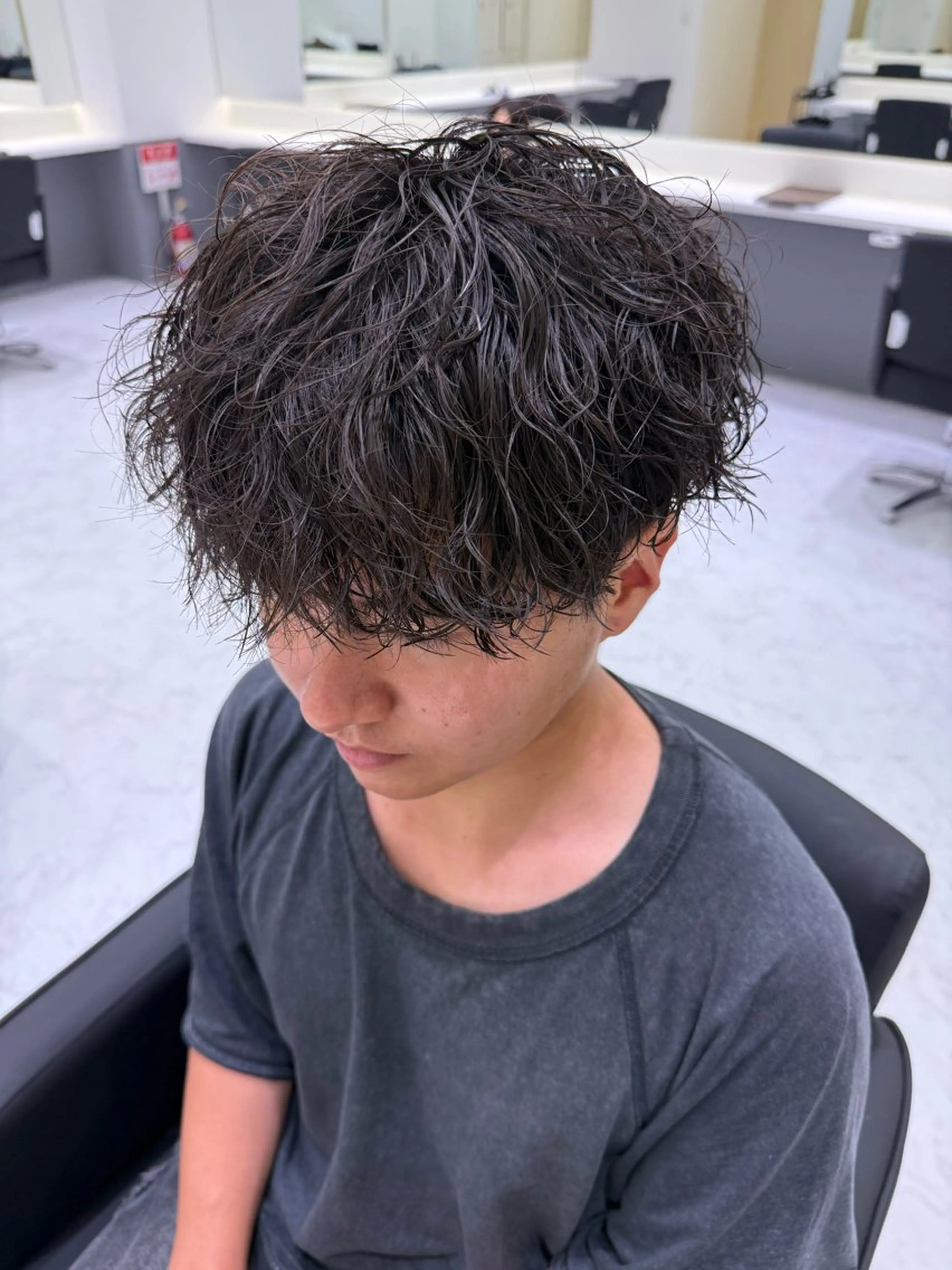 パーマ メンズ カット パーマ ウォーレントリコミ ニューヨーク所属・メンズ特化 北爪 龍一のヘアスタイル