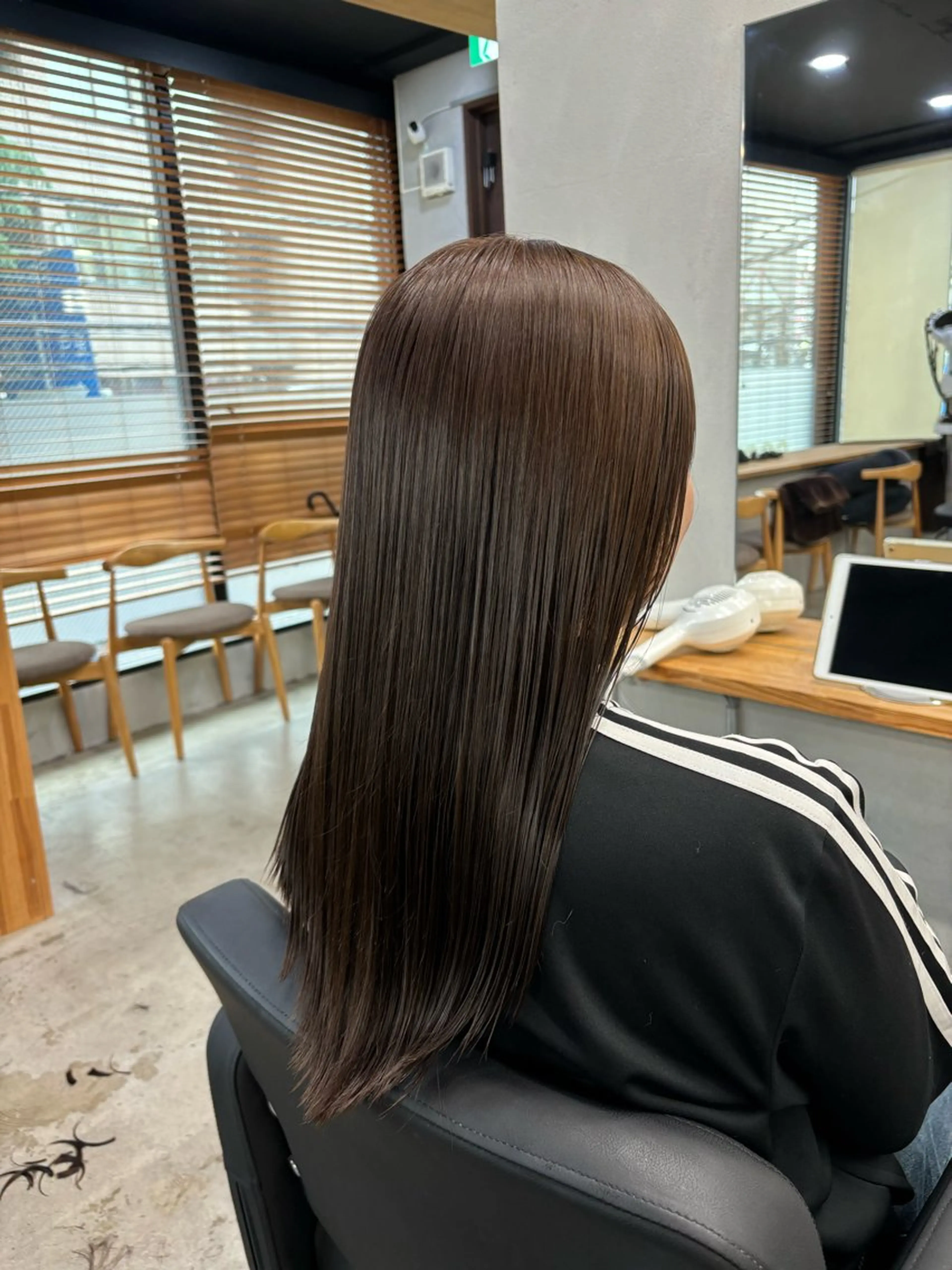 ミディアム カラー カット ヘアカラー トリートメント mono / Manatoのヘアスタイル