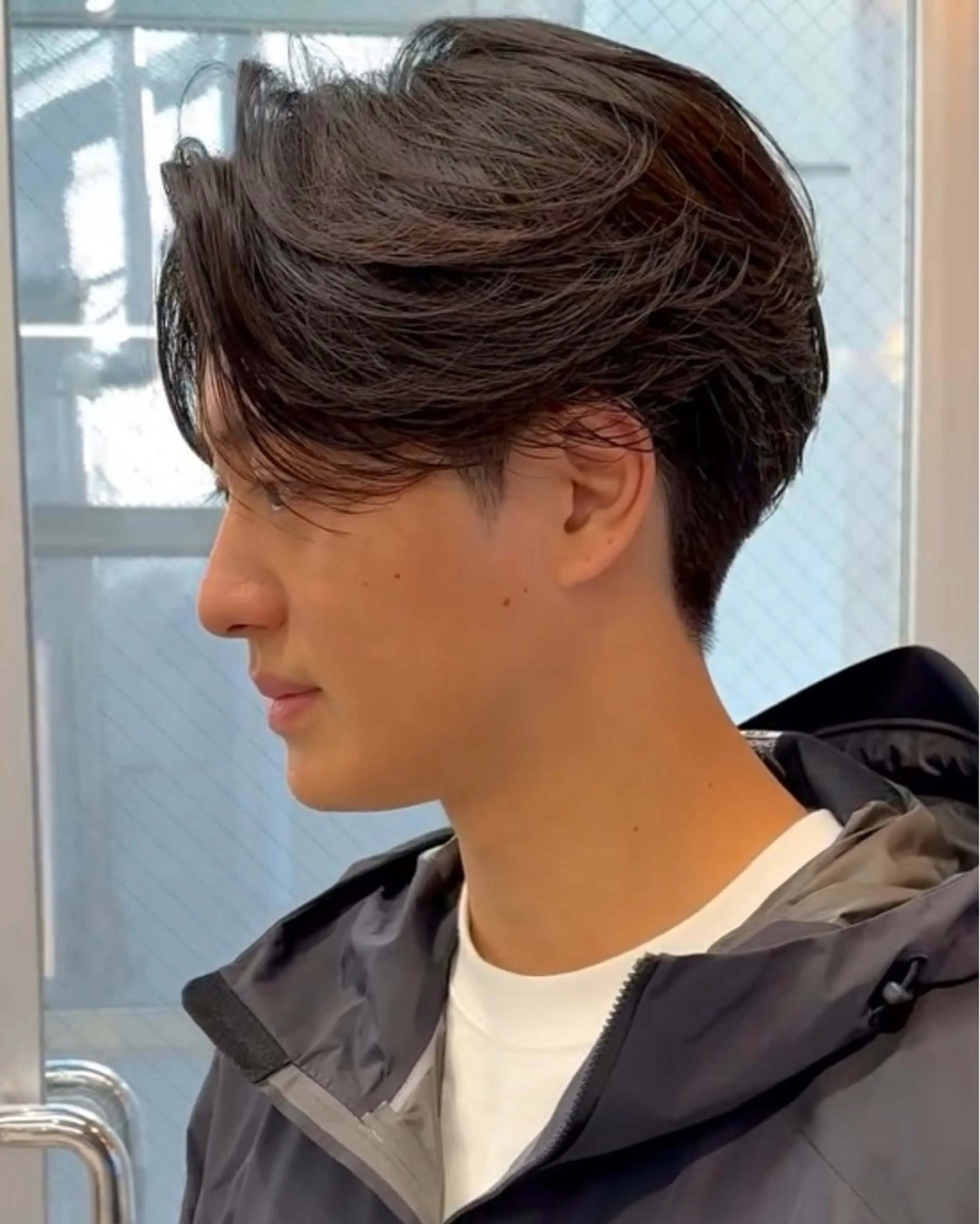 ショート センターパート /ニュアンスパーマのヘアスタイル