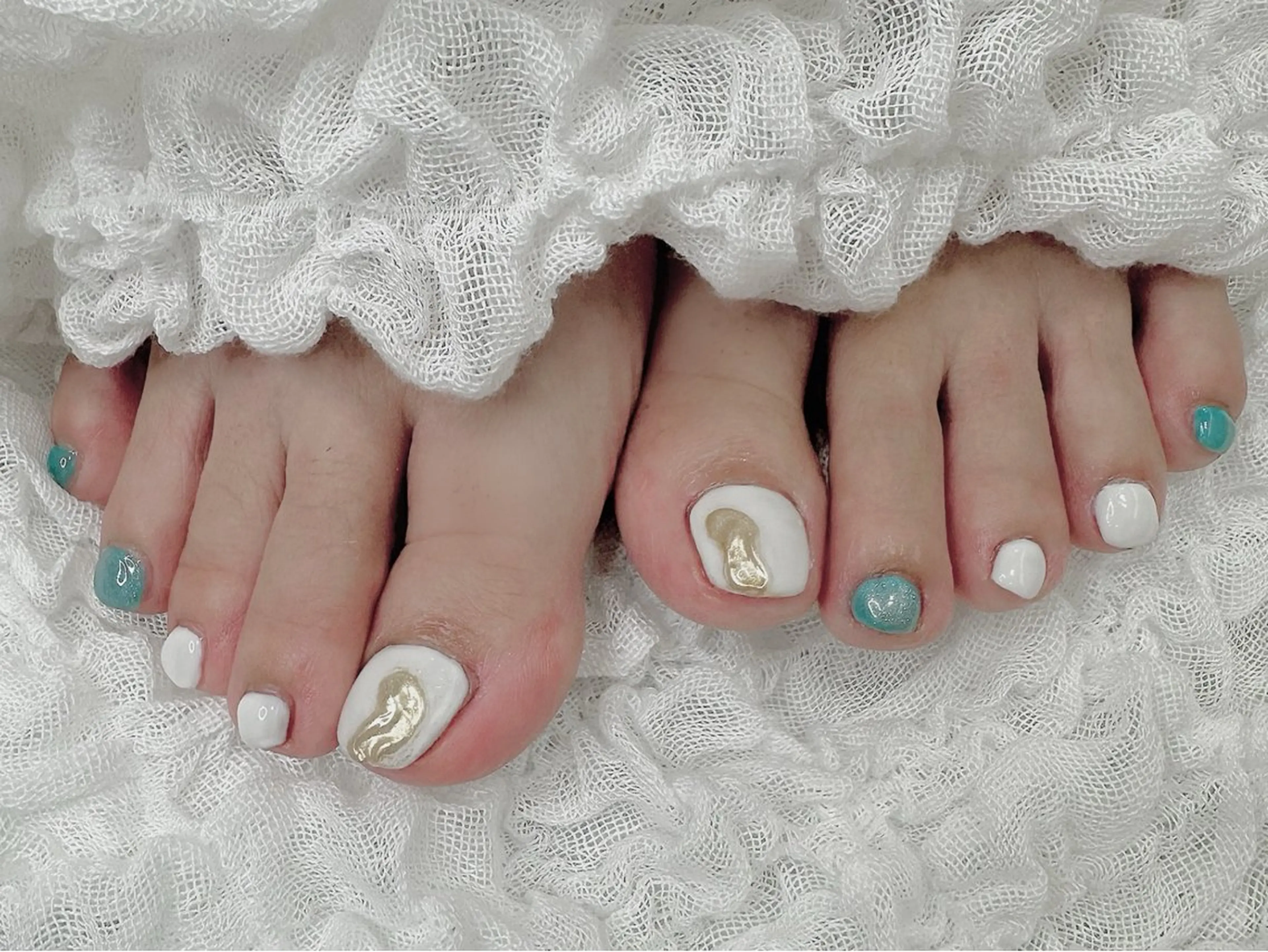 ネイル フットネイル シンプルネイル Le Cre 🪽 Miyuki.のネイルデザイン