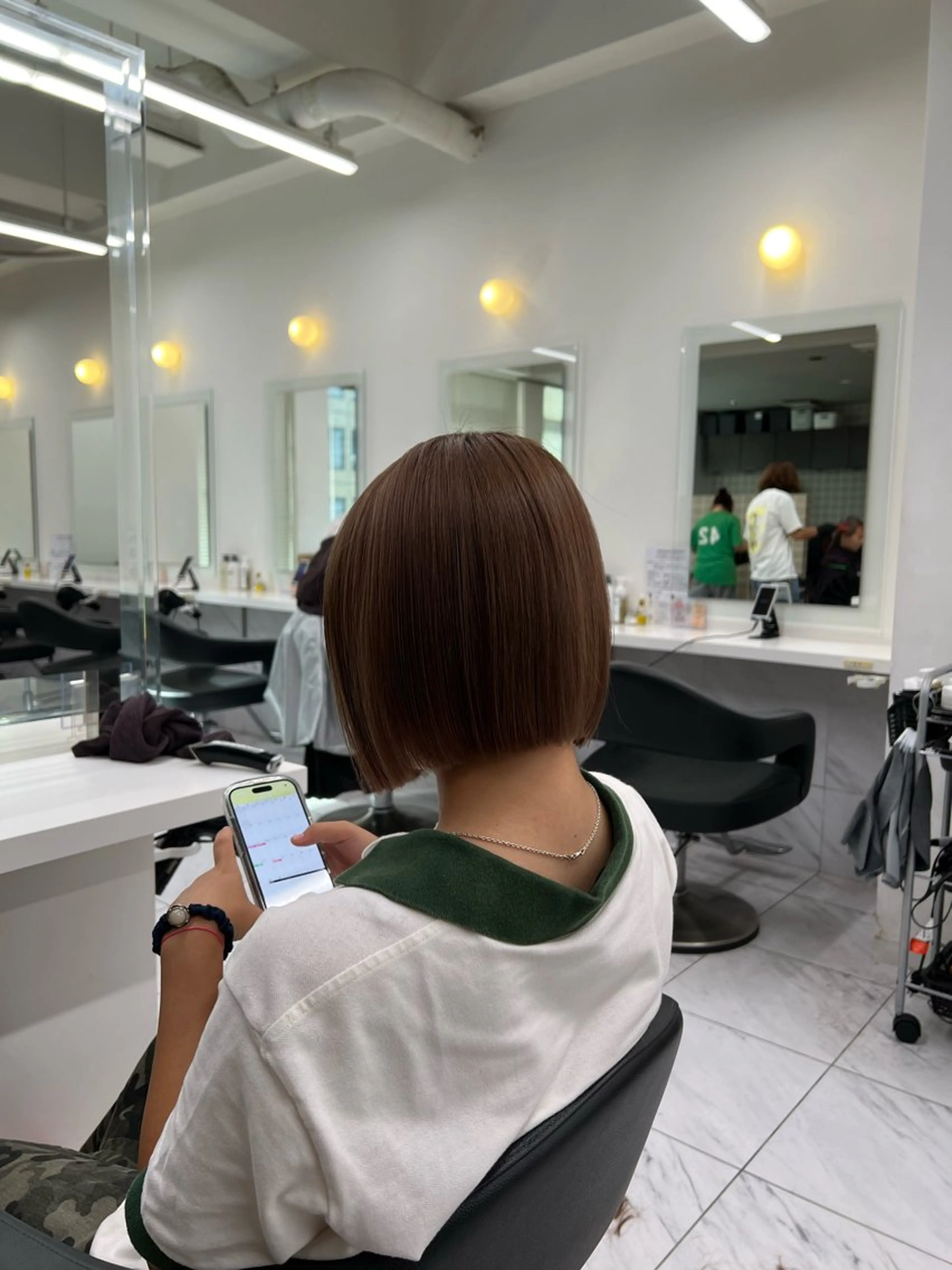 ミディアム カラー カット ヘアカラー トリートメント 韓国レイヤーカット /ダブルカラーのヘアスタイル