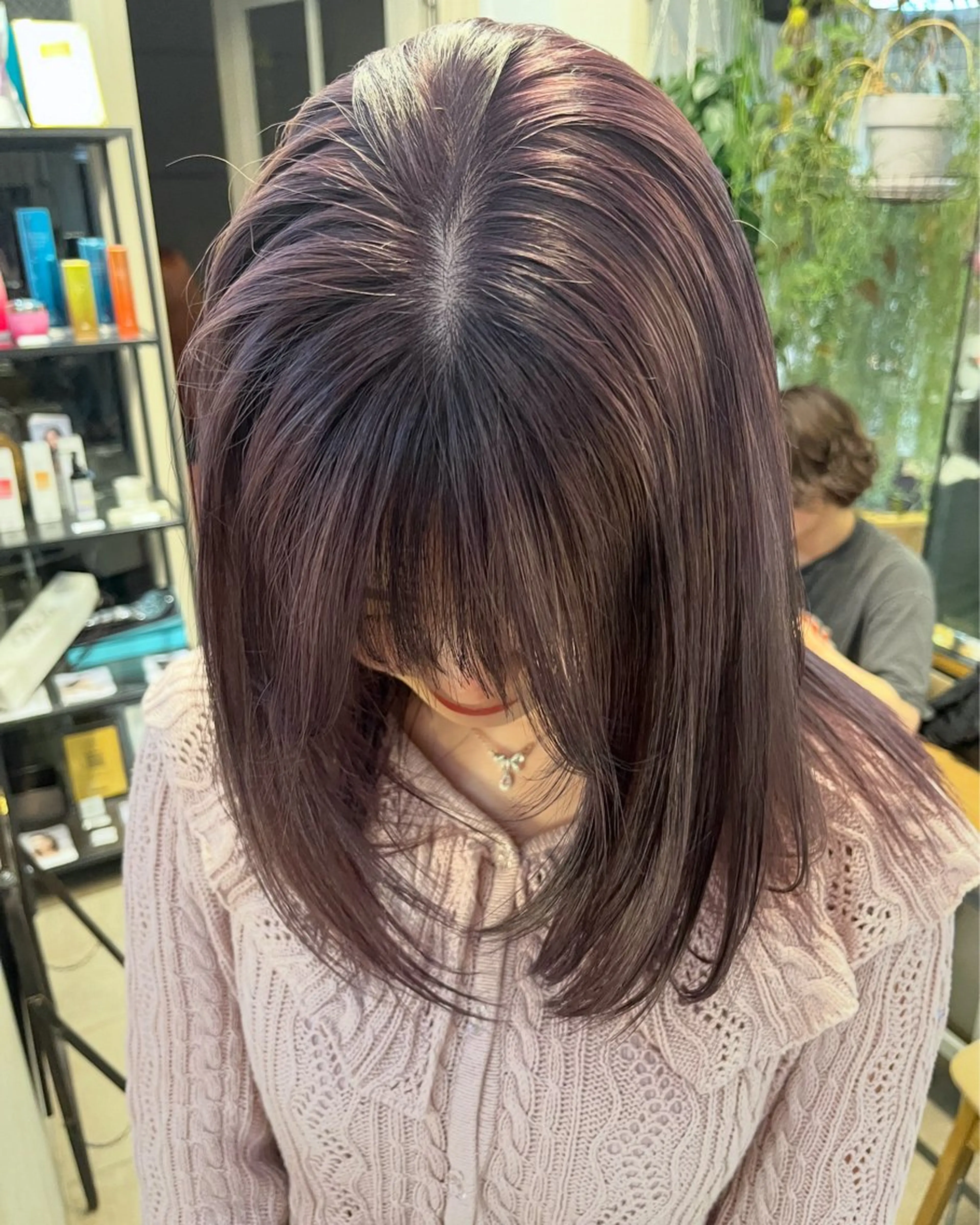セミロング カラー ベージュカラー ブリーチ ダブルカラー ラベンダーカラー ラベンダーベージュ スッと馴染むhair /ヨシダトモキのヘアスタイル