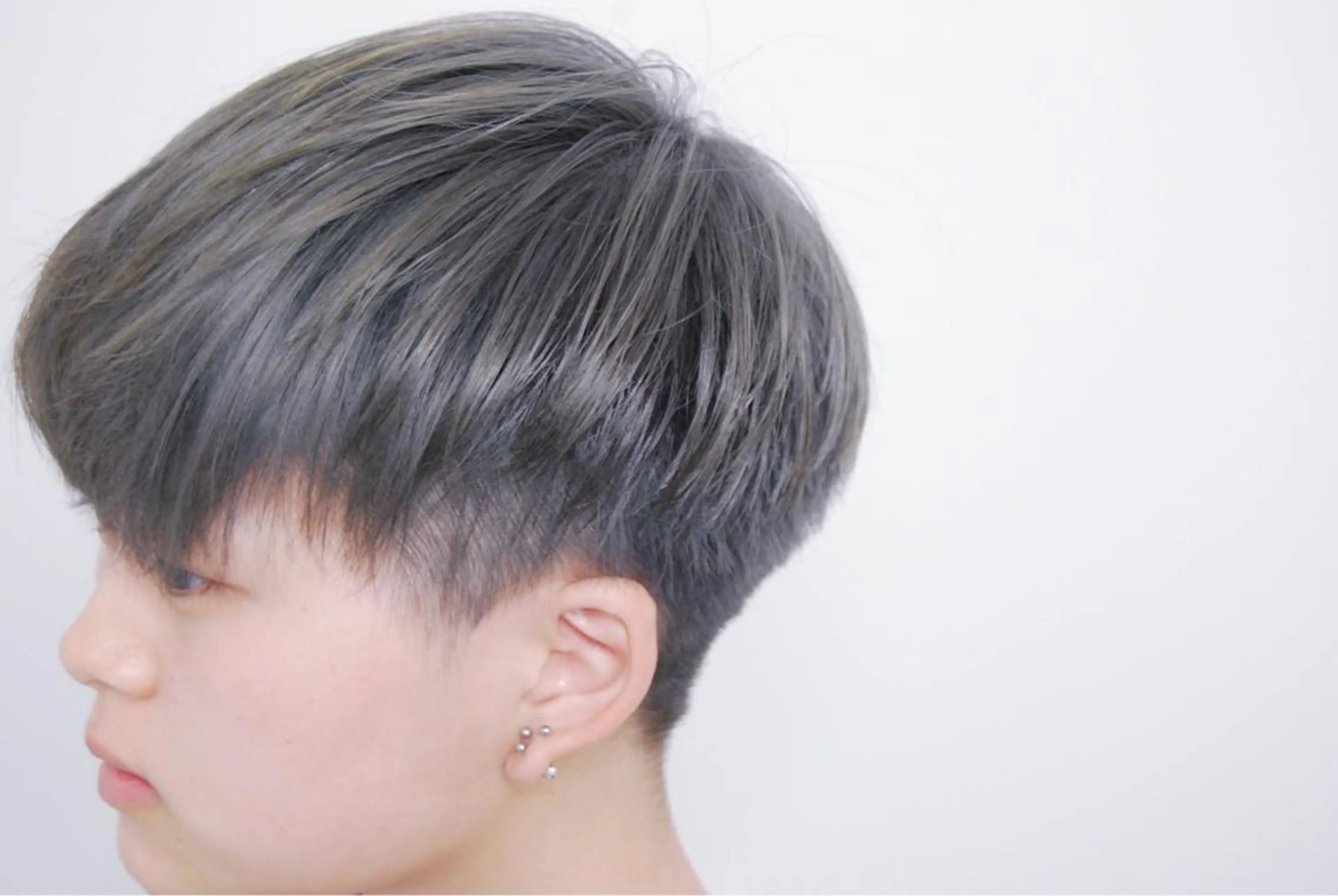 ショート カラー 米山 珠那のヘアスタイル