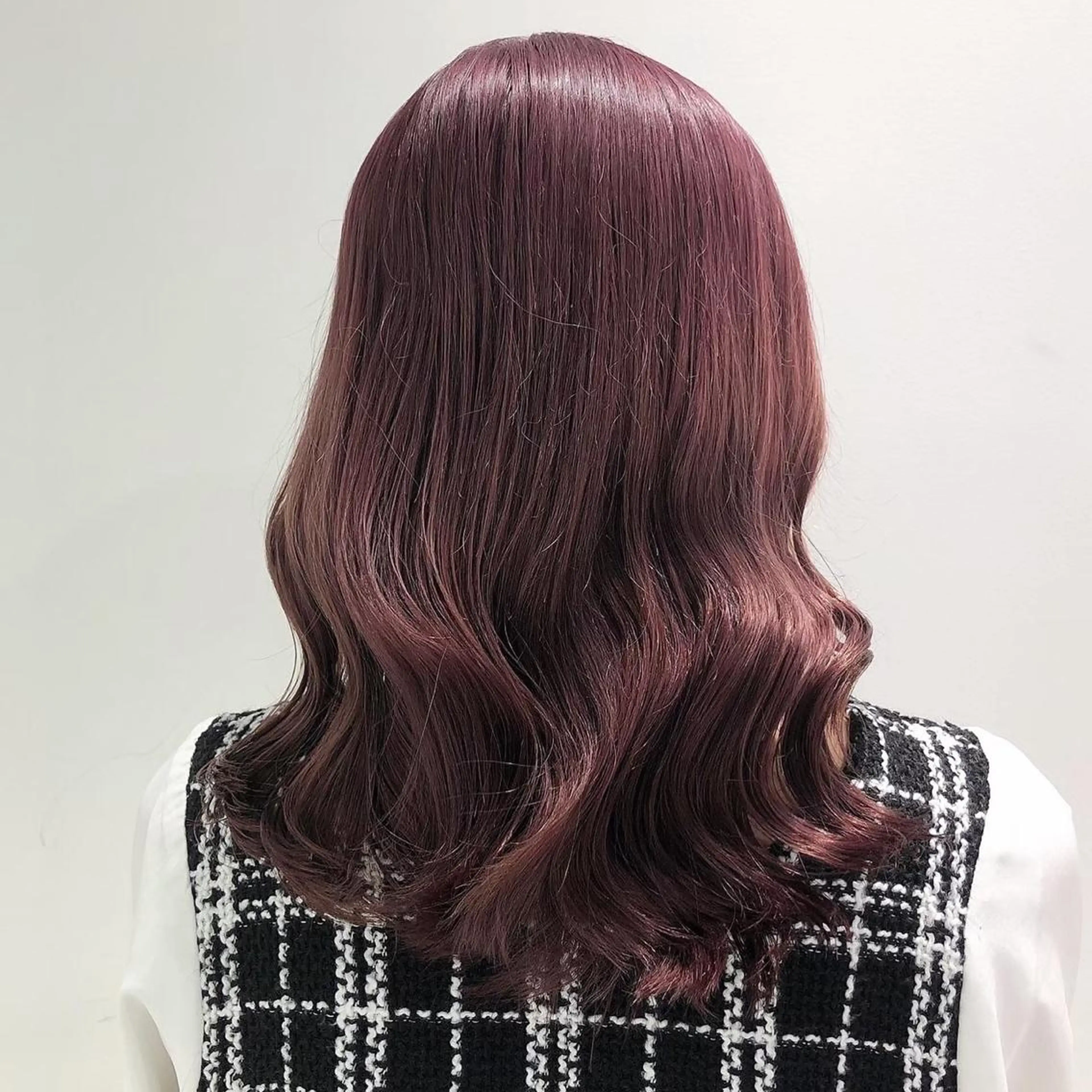 ミディアム カラー カット パーマ トリートメント ヘッドスパ ヘアセット 🤍透明感トレンド 🤍上品ヘア🤍のヘアスタイル