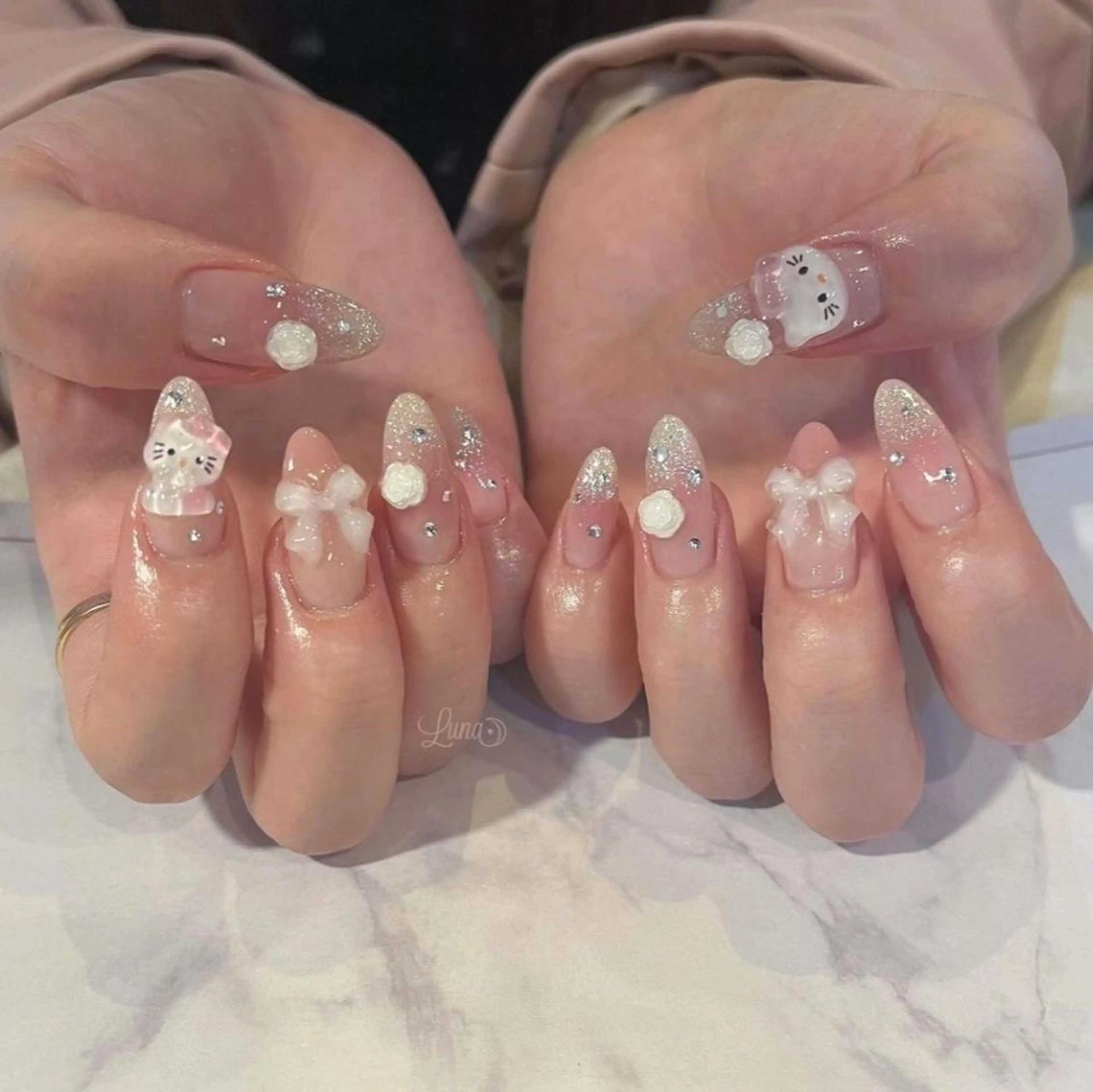 ネイル 長さ出し フレンチネイル グラデーション 卒業式 マグネットネイル ハンドネイル MIHANA NAILのネイルデザイン