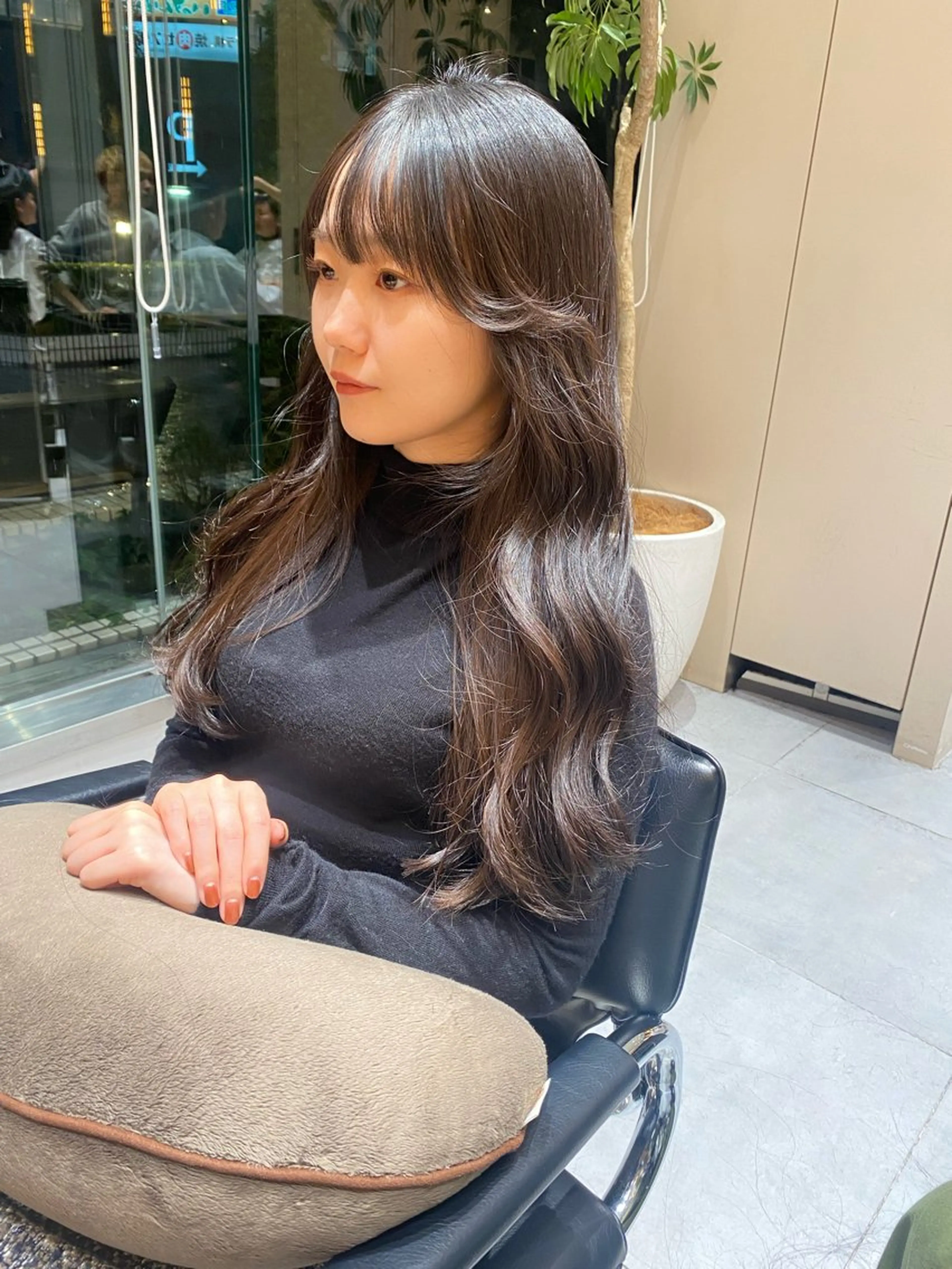 ロング カット ヘアカラー トリートメント ヘアセット 韓国レイヤーカット 🇰🇷mireiのヘアスタイル