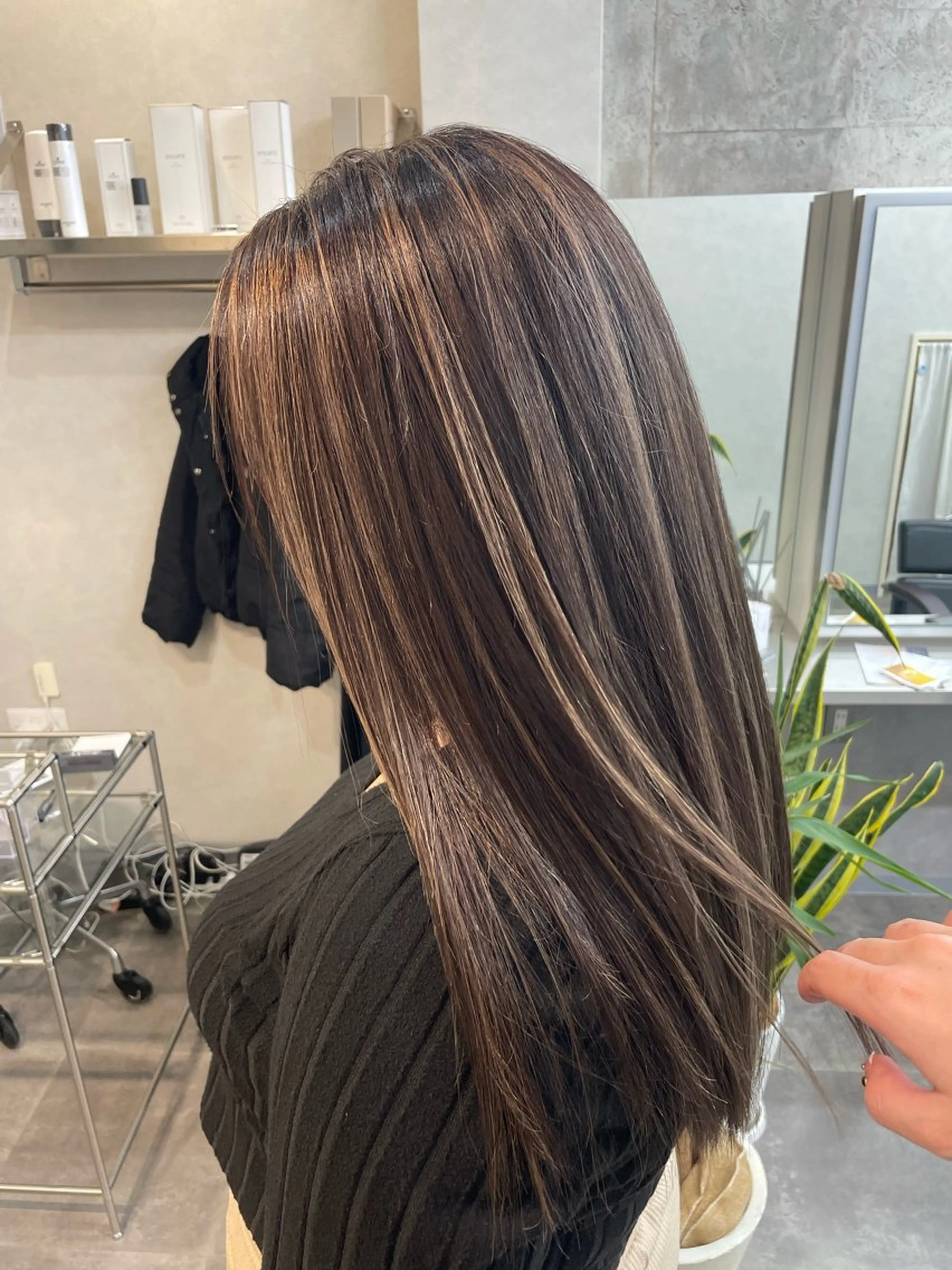 ロング ヘアカラー カラーリスト Maiのヘアスタイル