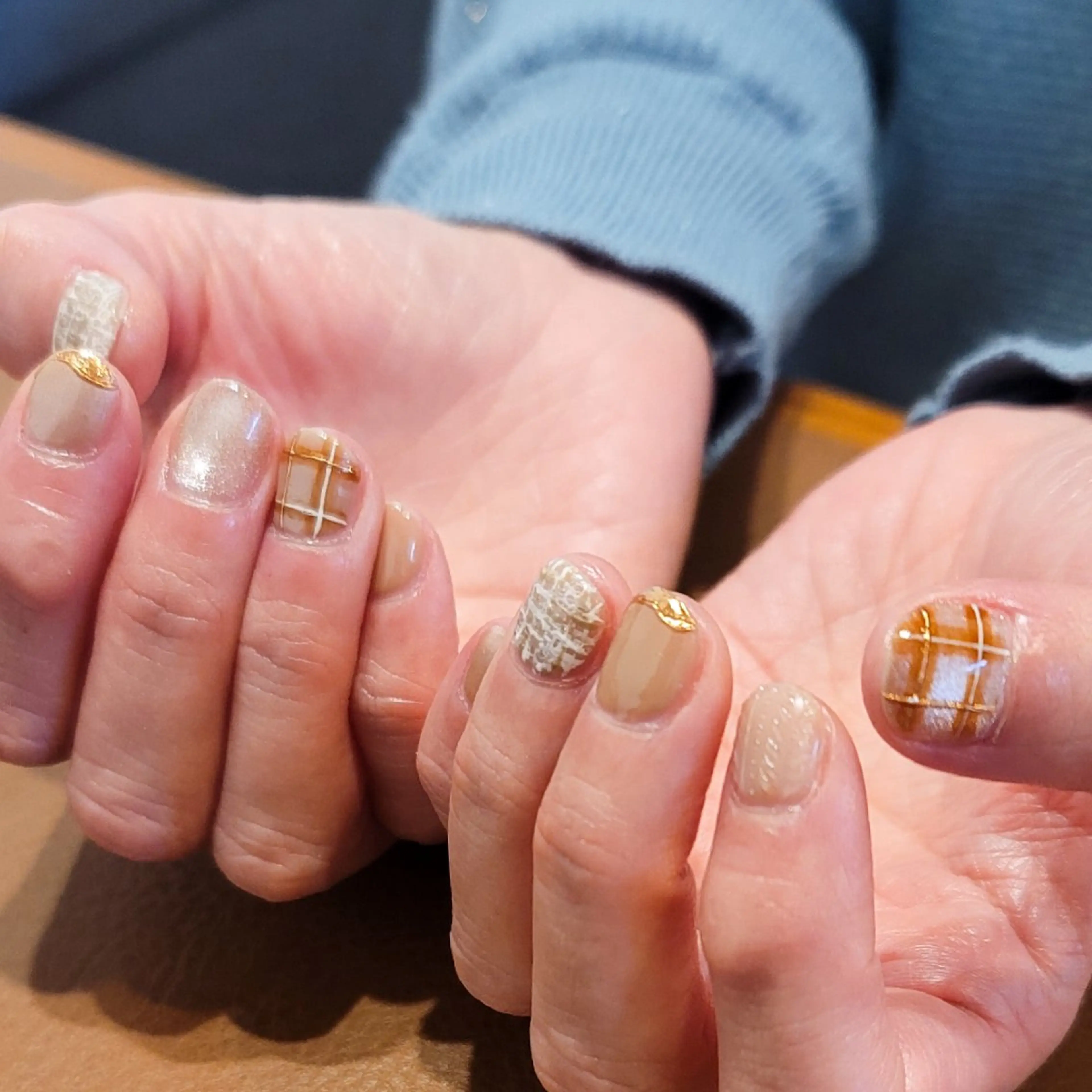 ネイル ツイードネイル 🌲🌳🚪iiit o🌲🌳🌲のネイルデザイン