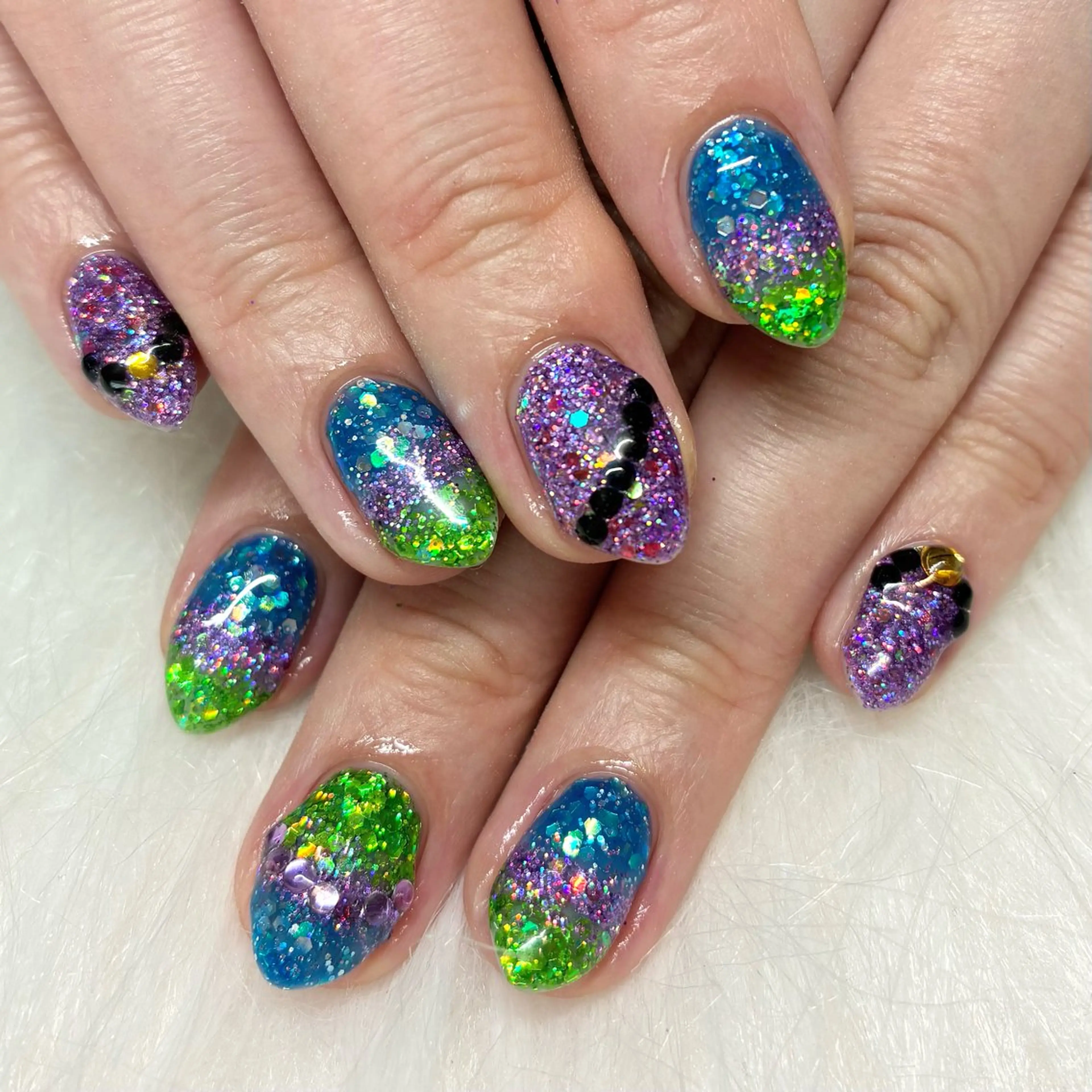 ネイル ラメ(グリッター) ハンドネイル Nail ヌシん家 AKANEのネイルデザイン
