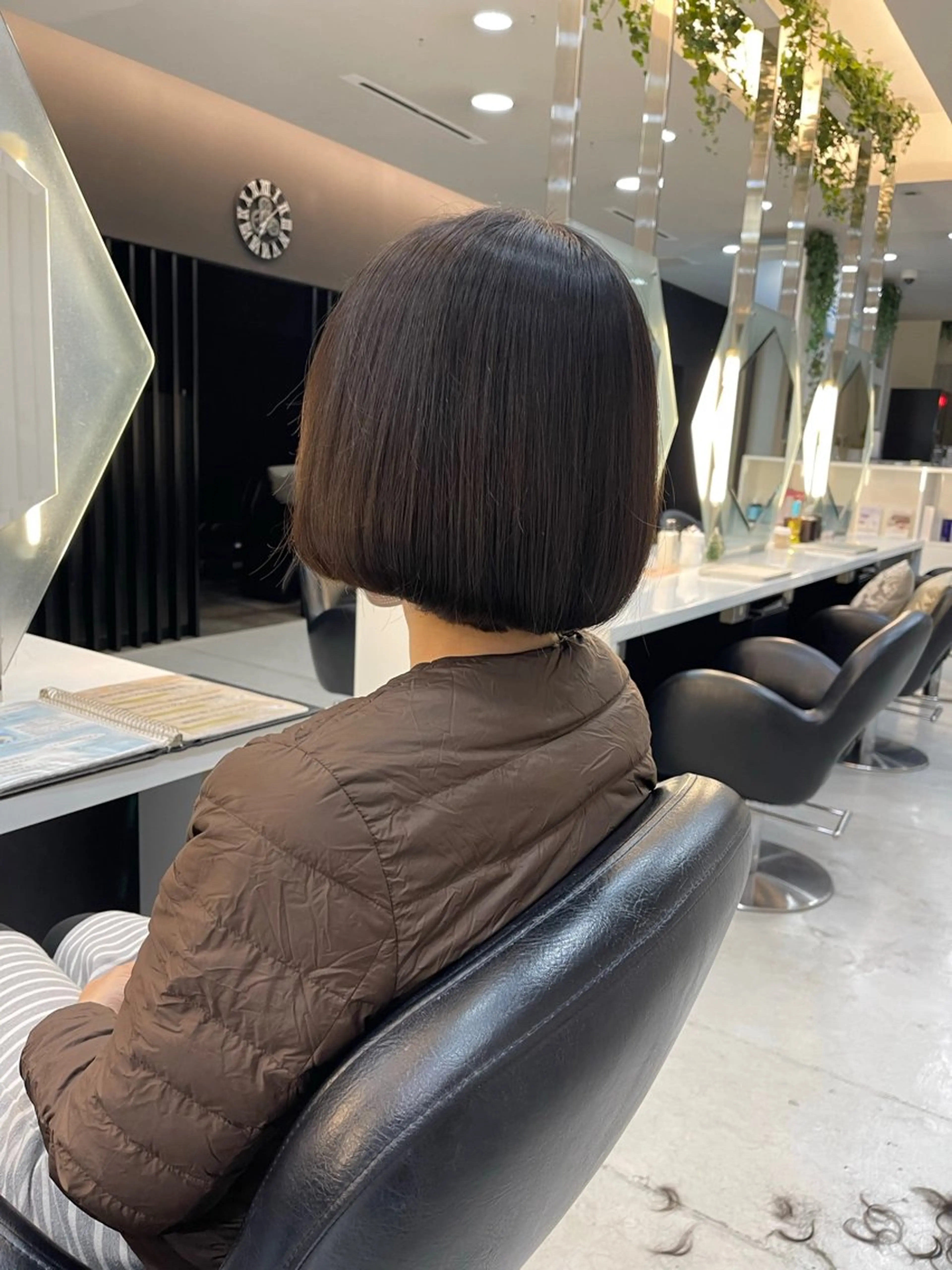 ショート ボブ 超透明感カラー🦋韓 国羽エクステ🪽🫧のヘアスタイル