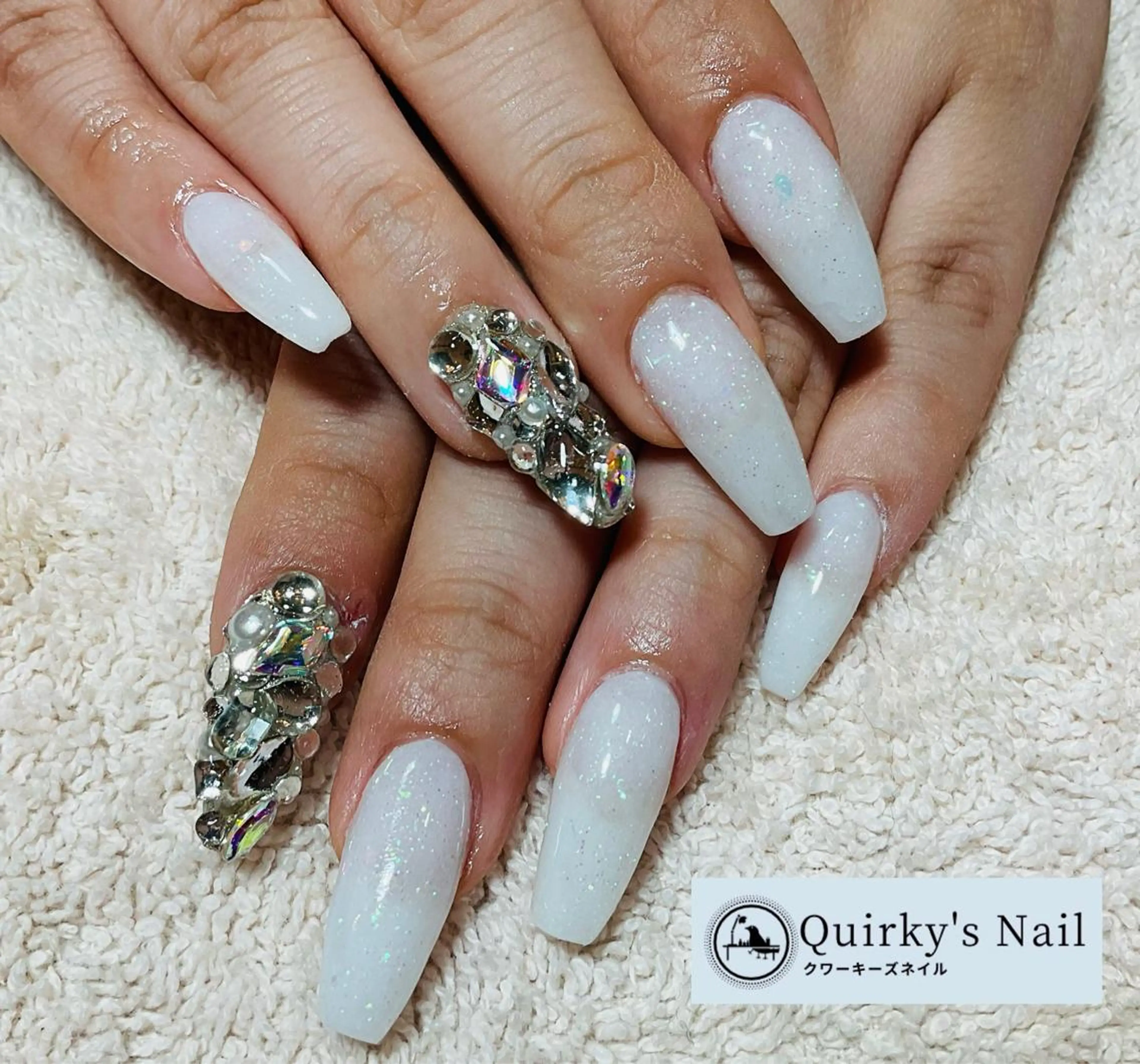 ネイル アートネイル オーロラネイル ジェルネイル グラデーション ホログラムネイル Quirky's Nail【栄店】のネイルデザイン