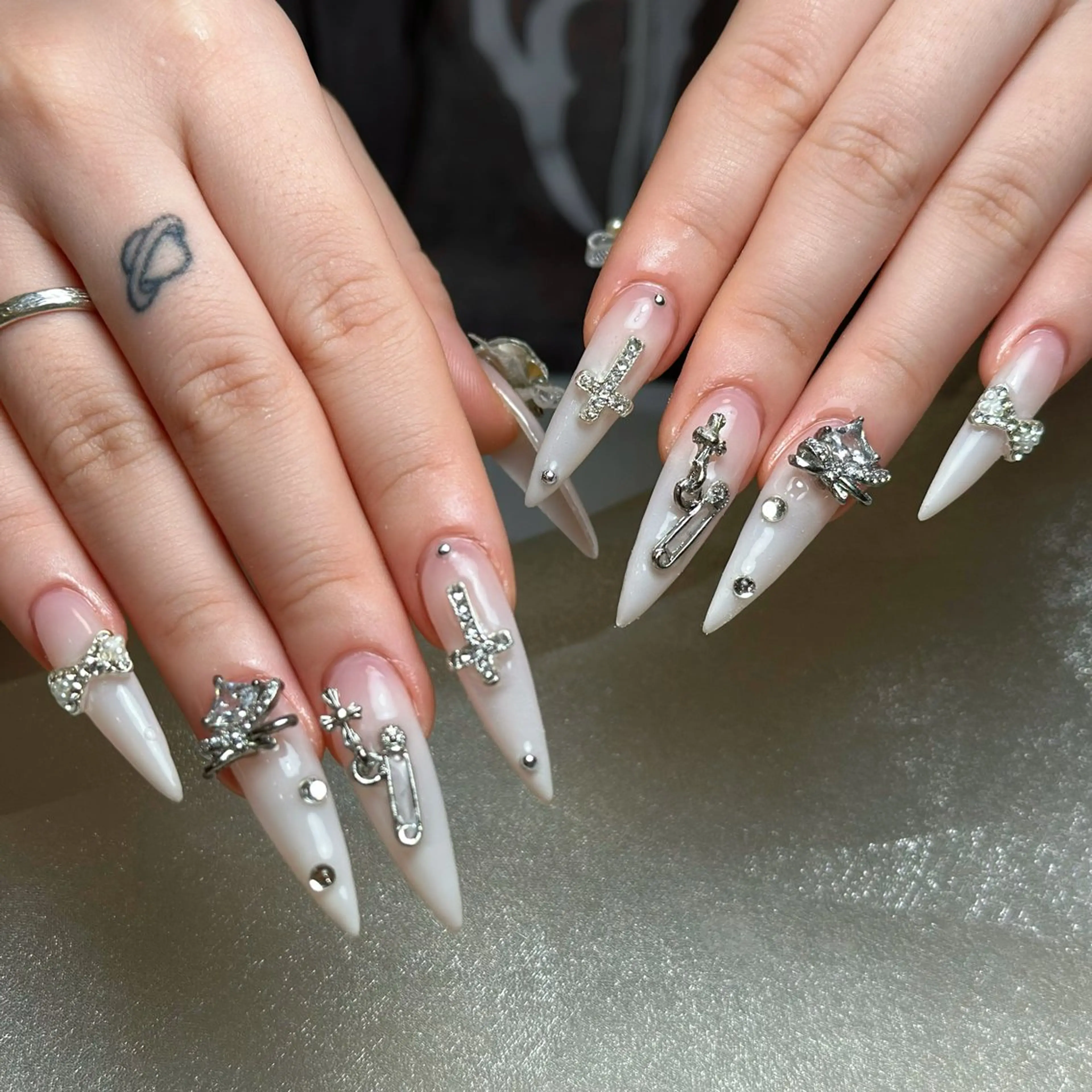 ネイル ハンドネイル Ann- NailQueensのネイルデザイン