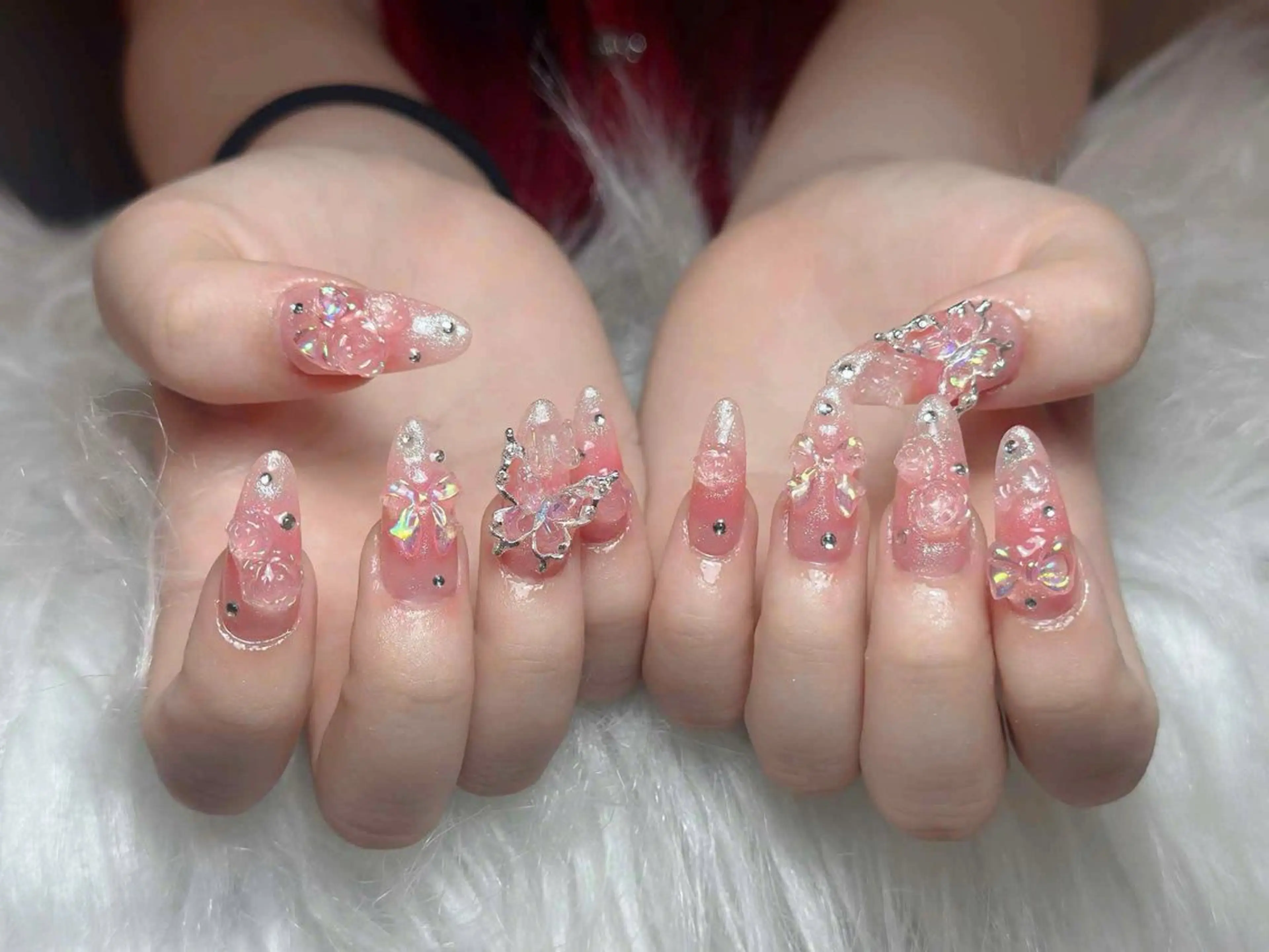 ネイル オーロラネイル フットネイル フレンチネイル ジェルネイル ガラスフレンチ ハンドネイル Michi_Nails_Salon所属・Michi Nail Staffのネイルデザイン