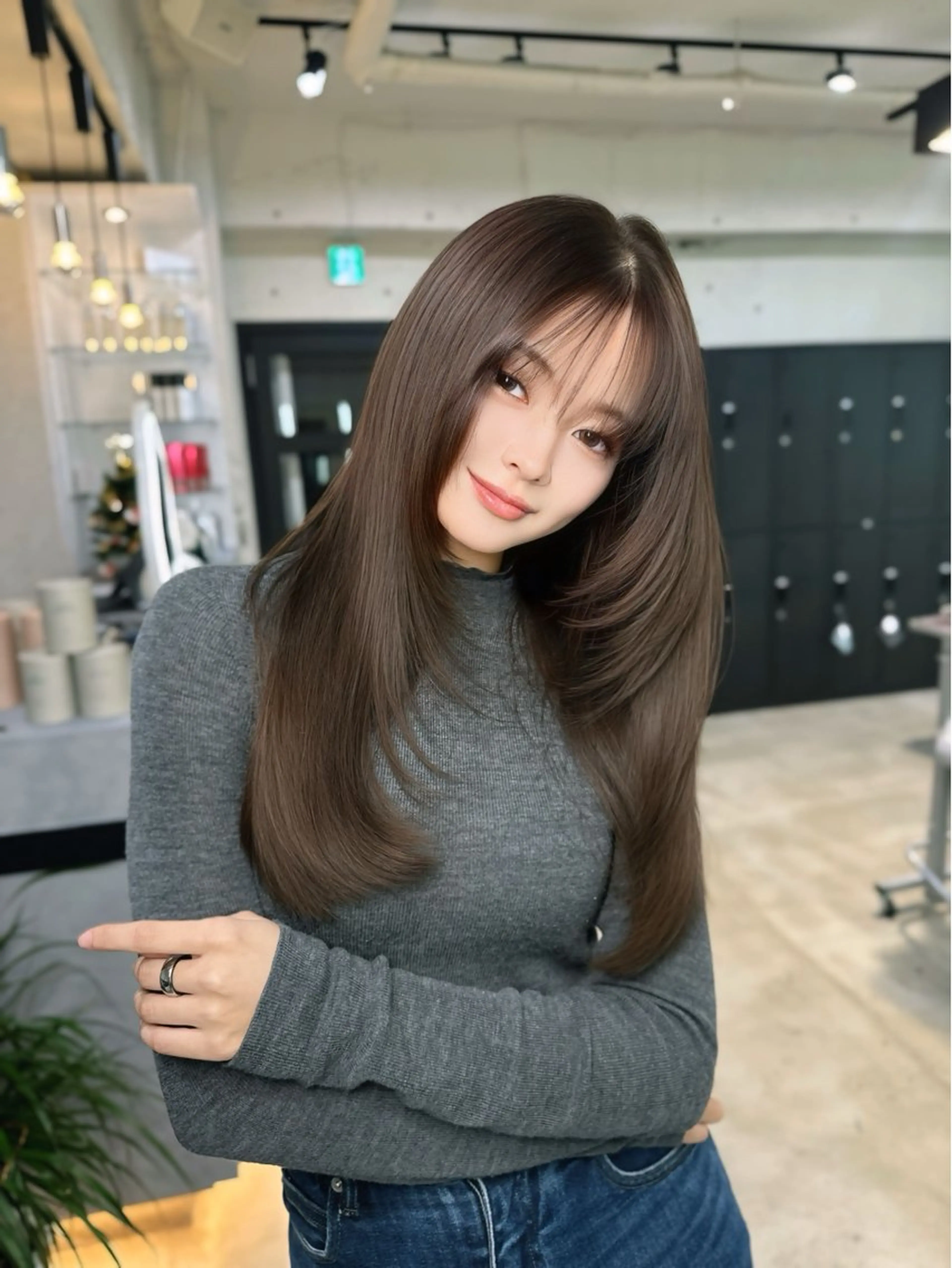 ロング カラー カット ヘアカラー 韓国レイヤー 似合わせカラーのヘアスタイル