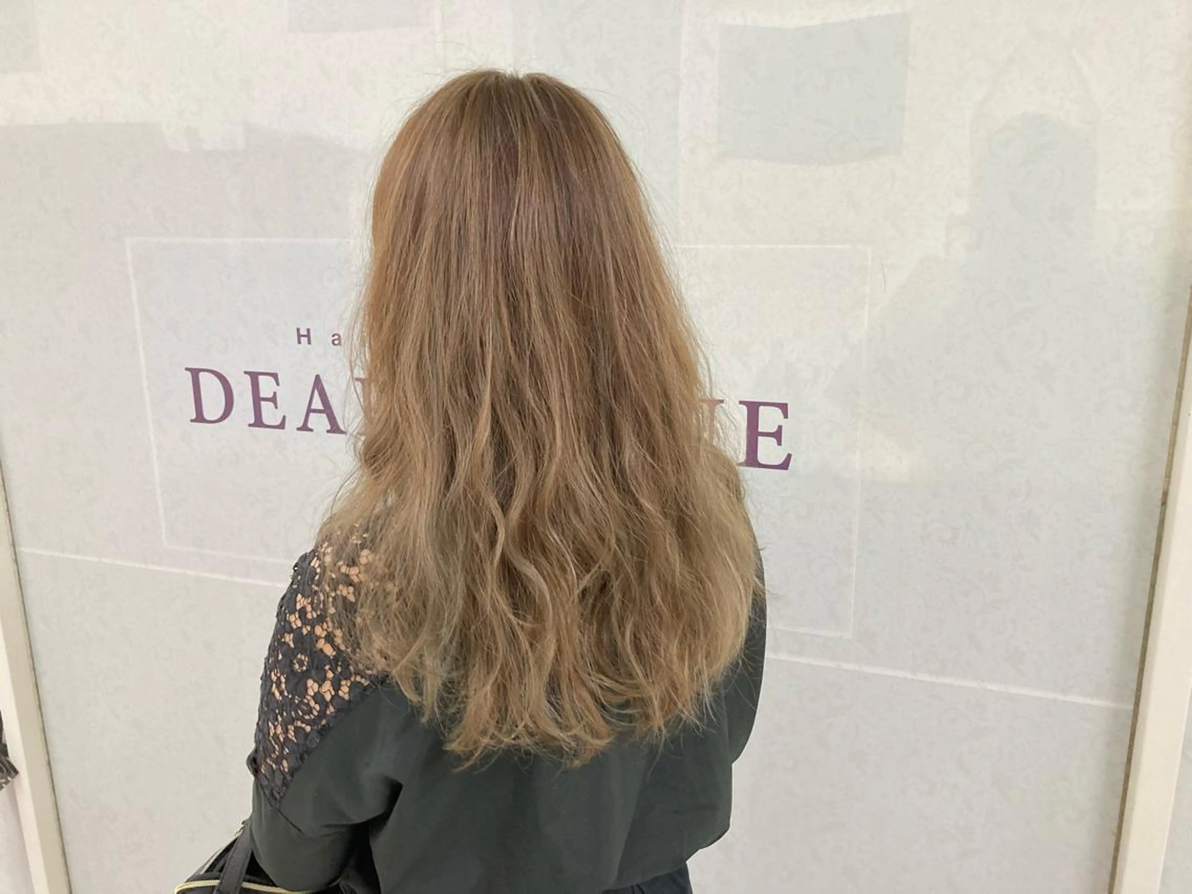 セミロング カラー ベージュカラー ハイライトカラー ハイライト 中嶋 ナカジマのヘアスタイル