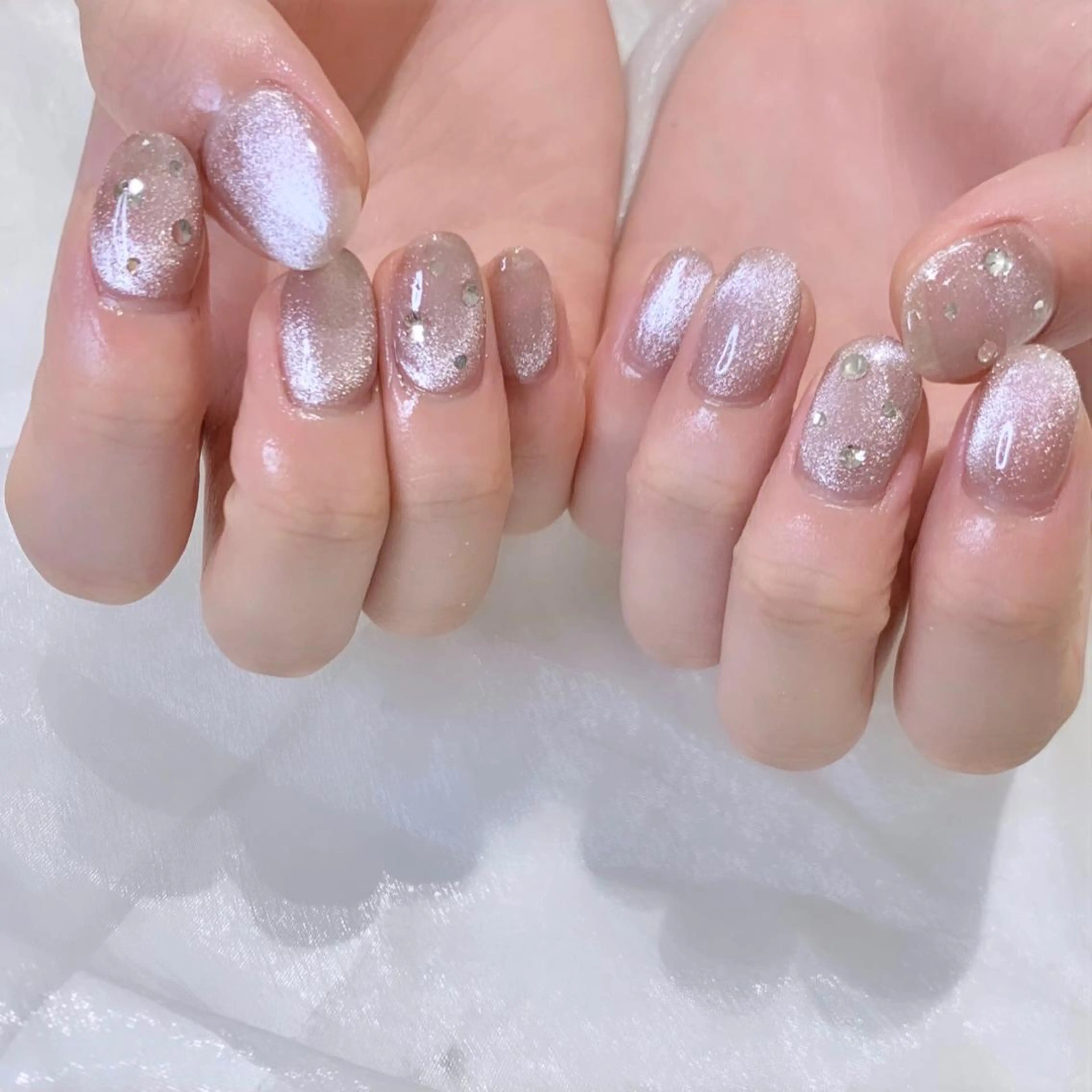 ネイル ブラウン ストーンネイル ハンドネイル Kanon 🤍のネイルデザイン