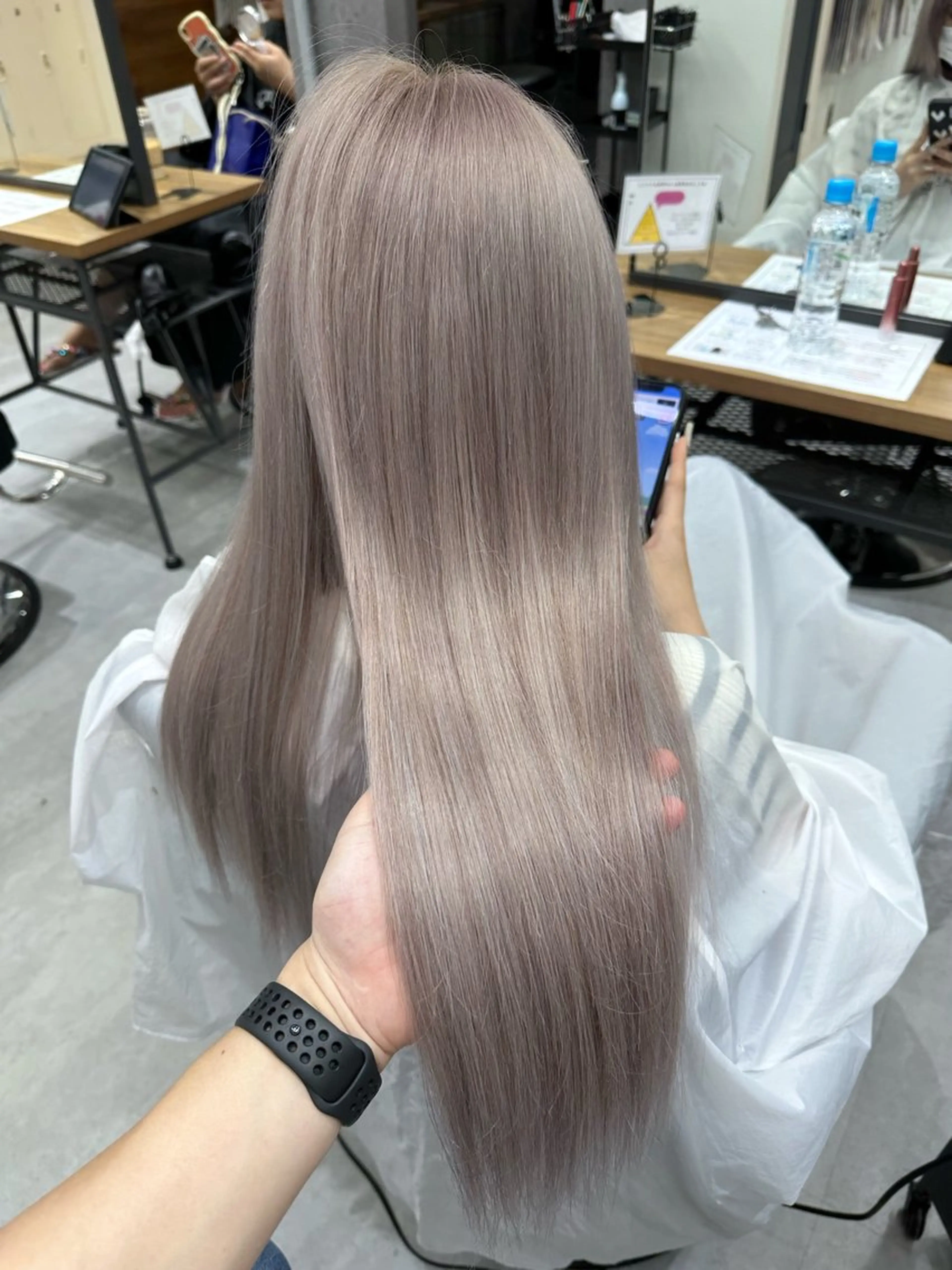 ロング カラー シールエクステ アッシュ ブリーチ ダブルカラー ハイトーンカラー ヘアカラー トリートメント エクステ 池袋🧡ダブルカラー /馴染ませエクステのヘアスタイル