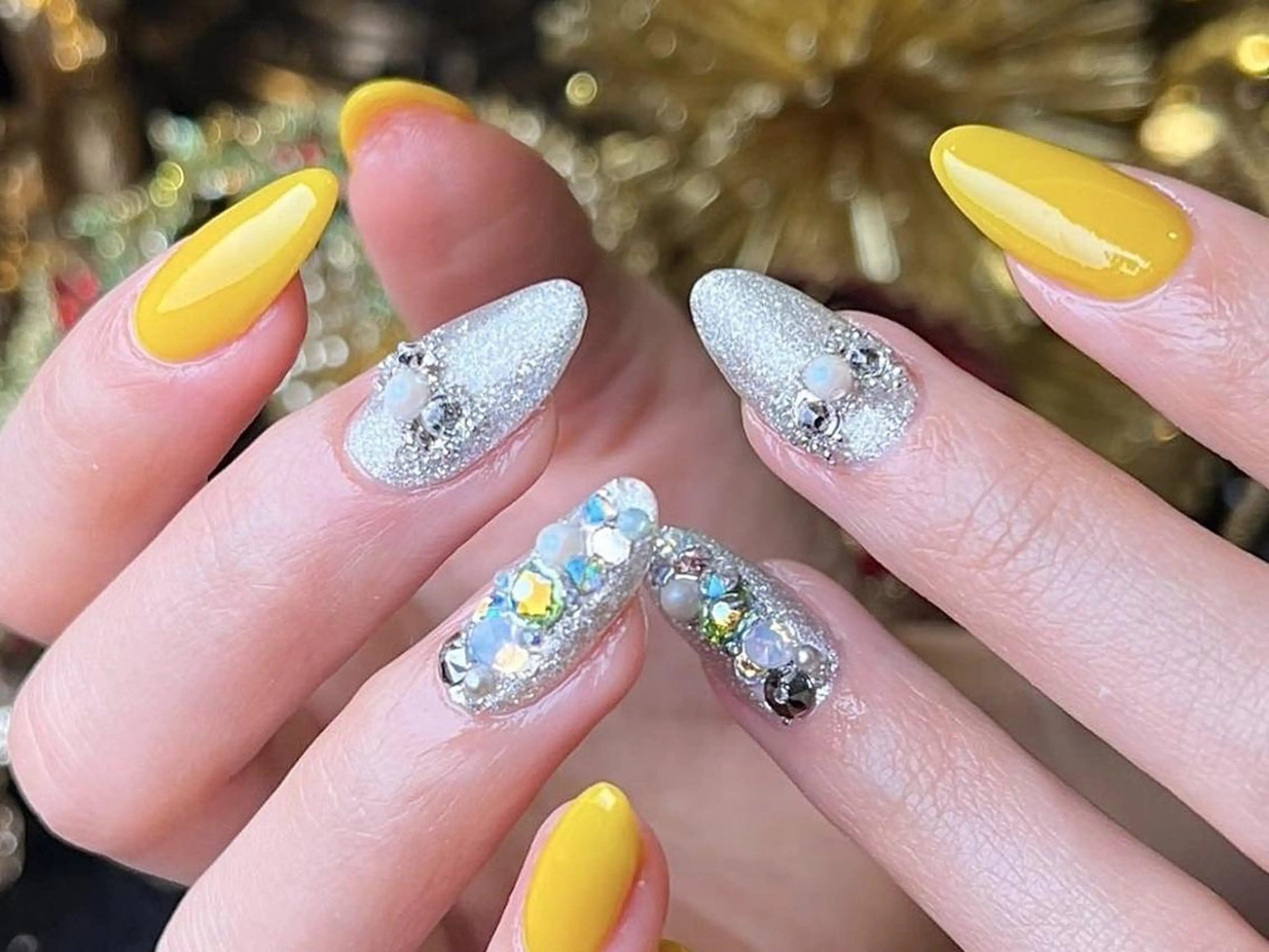 ネイル Salute本店 🦋仲原里佳のネイルデザイン