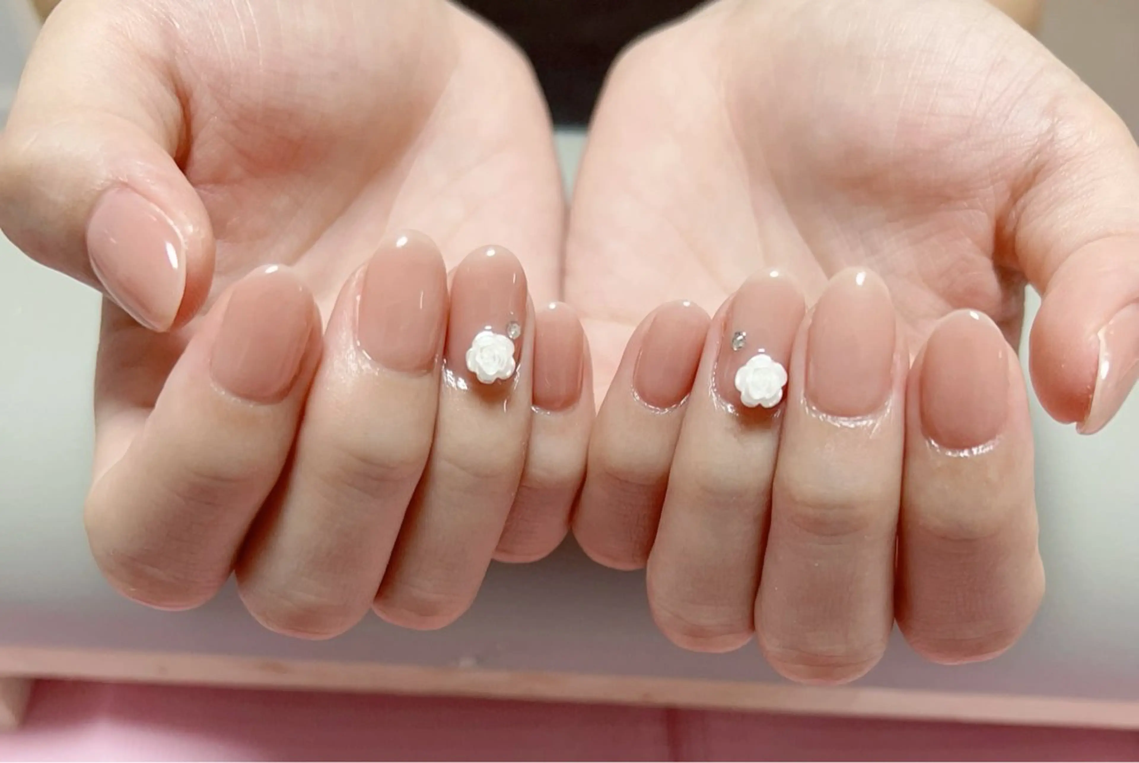 ネイル アートネイル チークネイル フットネイル フレンチネイル グラデーション Floria KANAのネイルデザイン