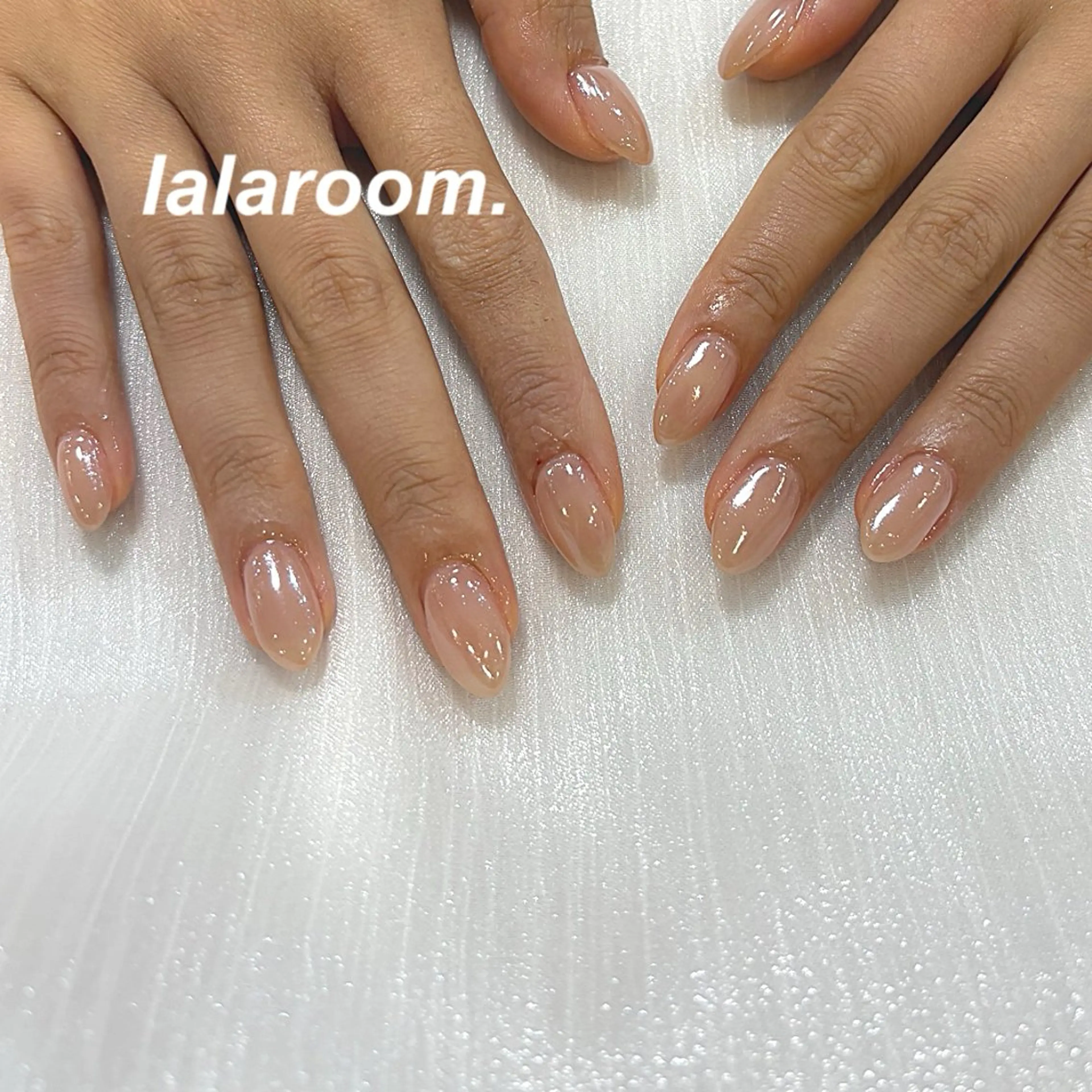 ネイル キラキラネイル マグネットネイル オフィスネイル ワンカラーネイル シンプルネイル ハンドネイル lala room.のネイルデザイン
