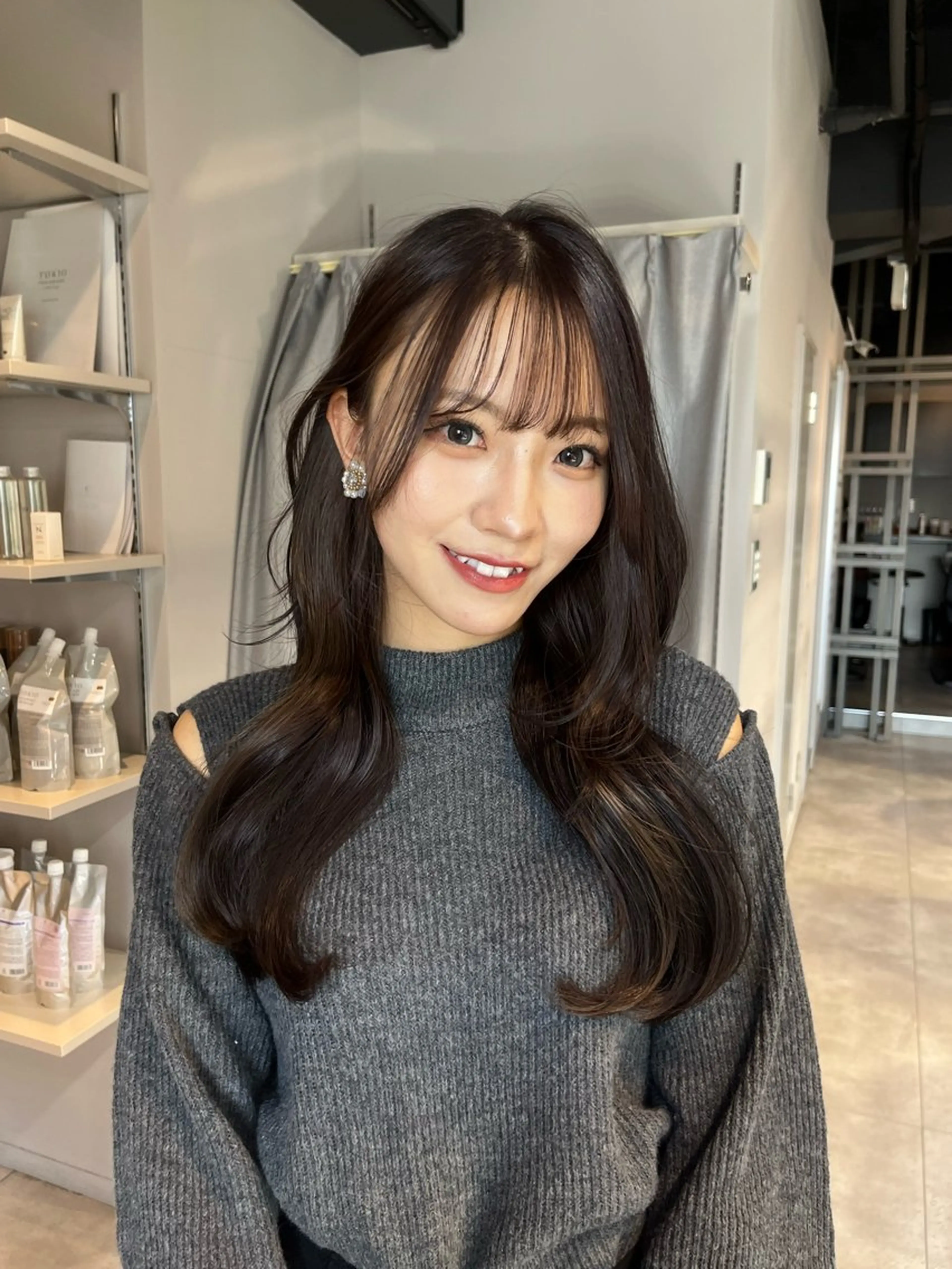 ロング カラー ベージュ/グレージュ 恵比寿/丸山陽平のヘアスタイル