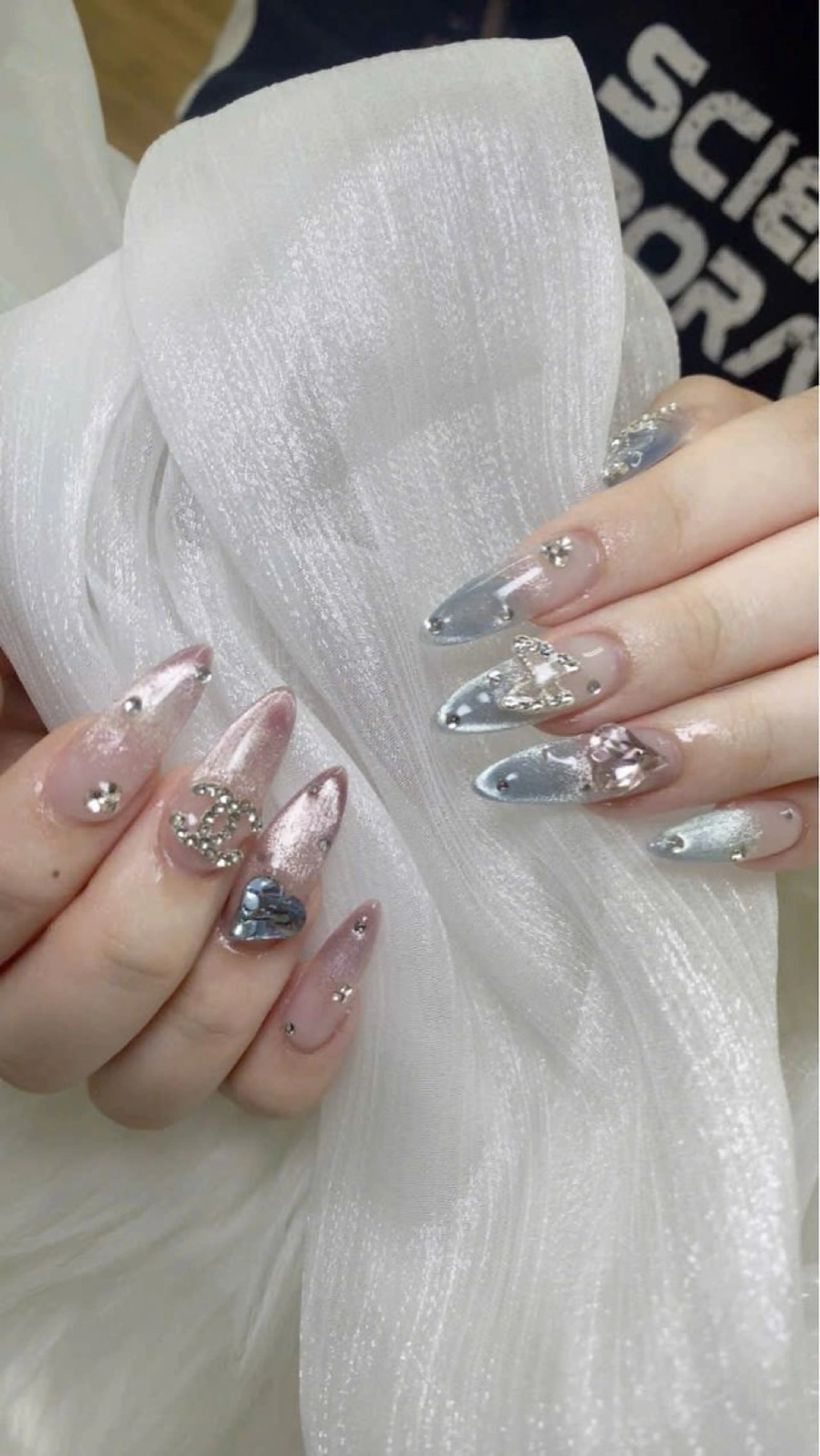 ネイル フットネイル フレンチネイル 韓国ネイル マグネットネイル ニュアンスネイル ハンドネイル ハンドケア Hara Nail 【パラジェル使用】のネイルデザイン