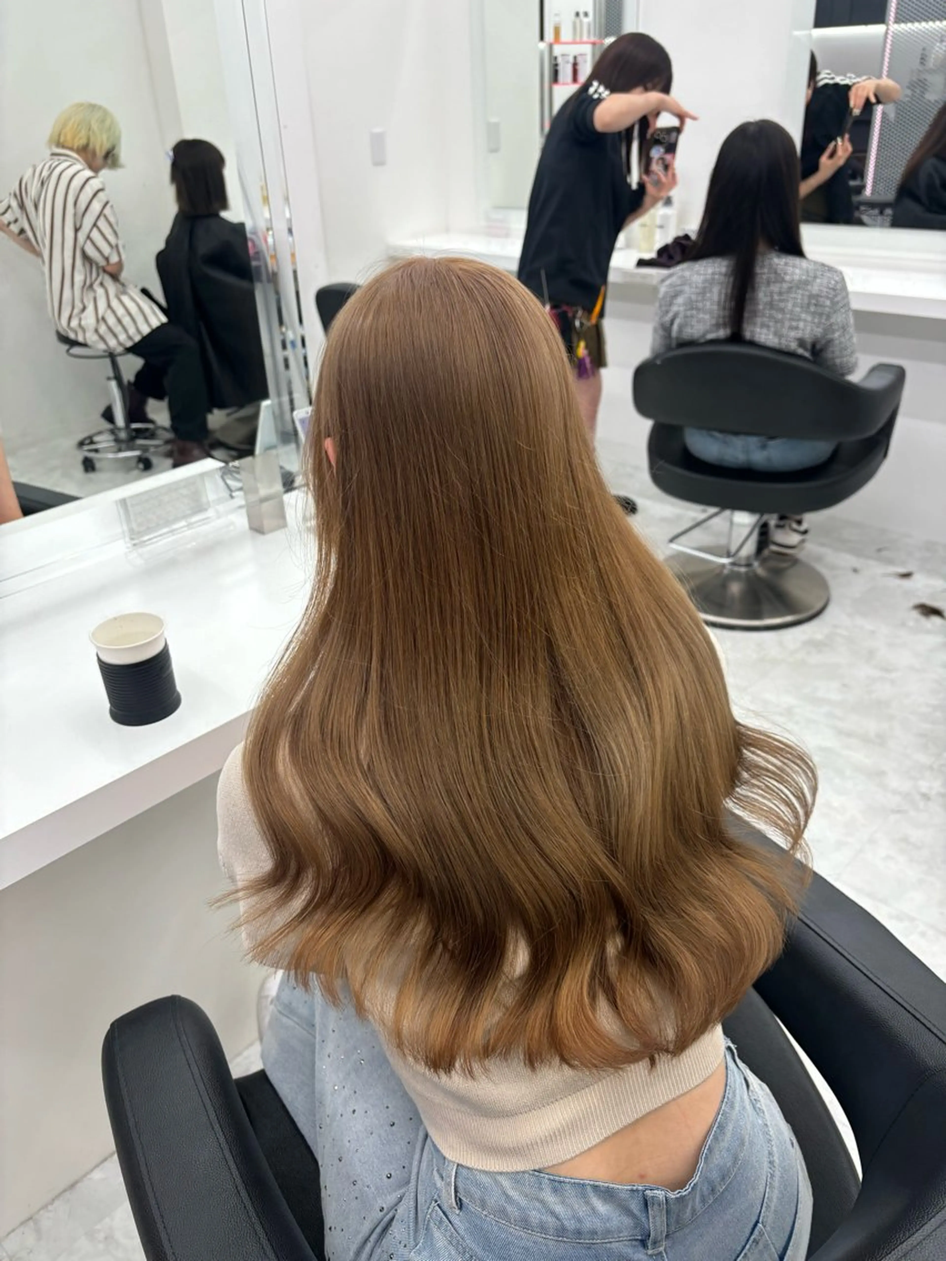 ロング カラー カット ヘアカラー トリートメント ヘッドスパ ヘアセット 韓国レイヤー ハッシュカットのヘアスタイル