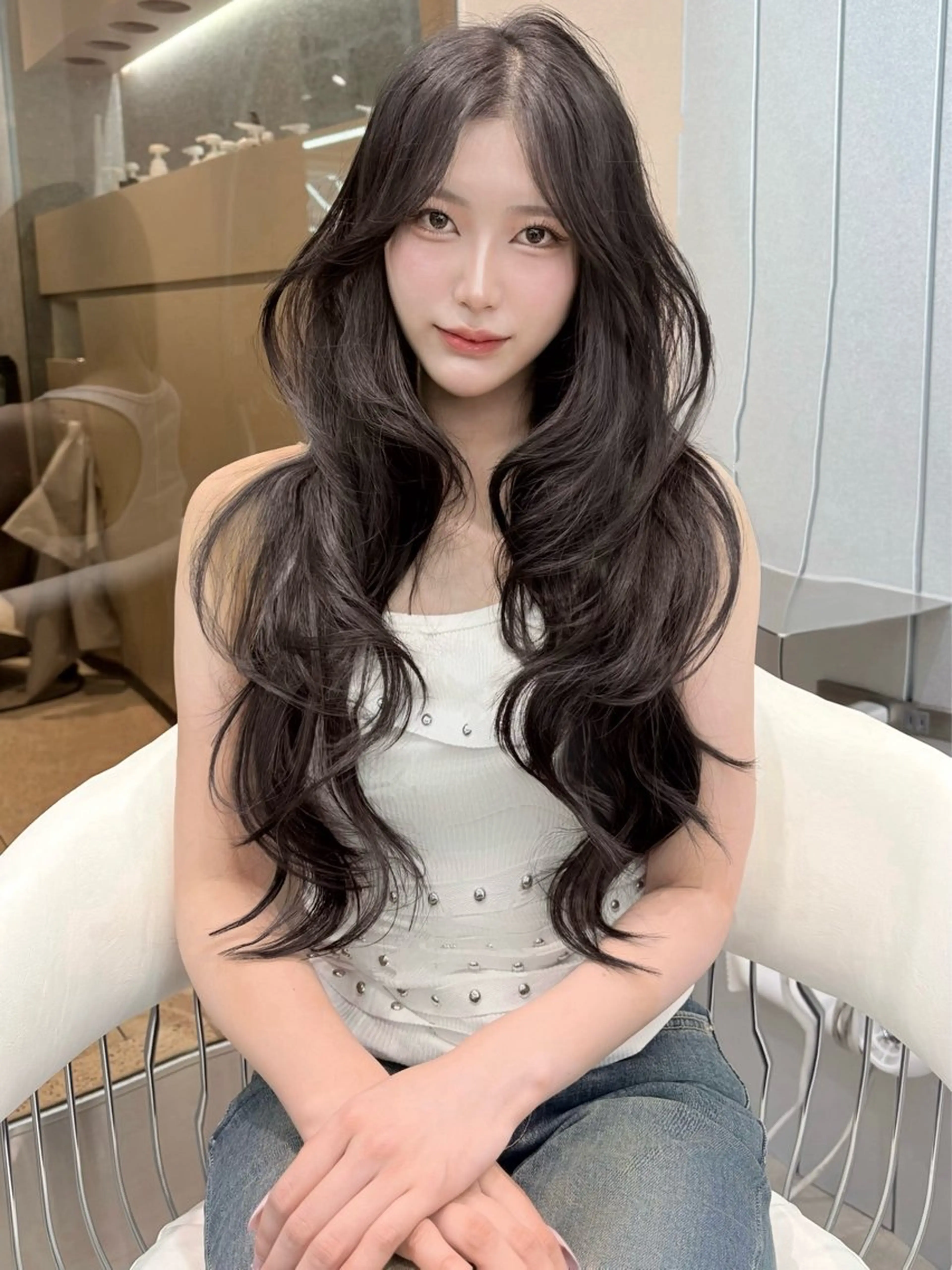 ロング カラー ヘアアレンジ アッシュ 黒髪 ブリーチ ブルーカラー ブルーブラック カット ヘアカラー トリートメント ヘアセット 大宮‎🩵盛れ顔周り 髪質改善 佐藤 和のヘアスタイル