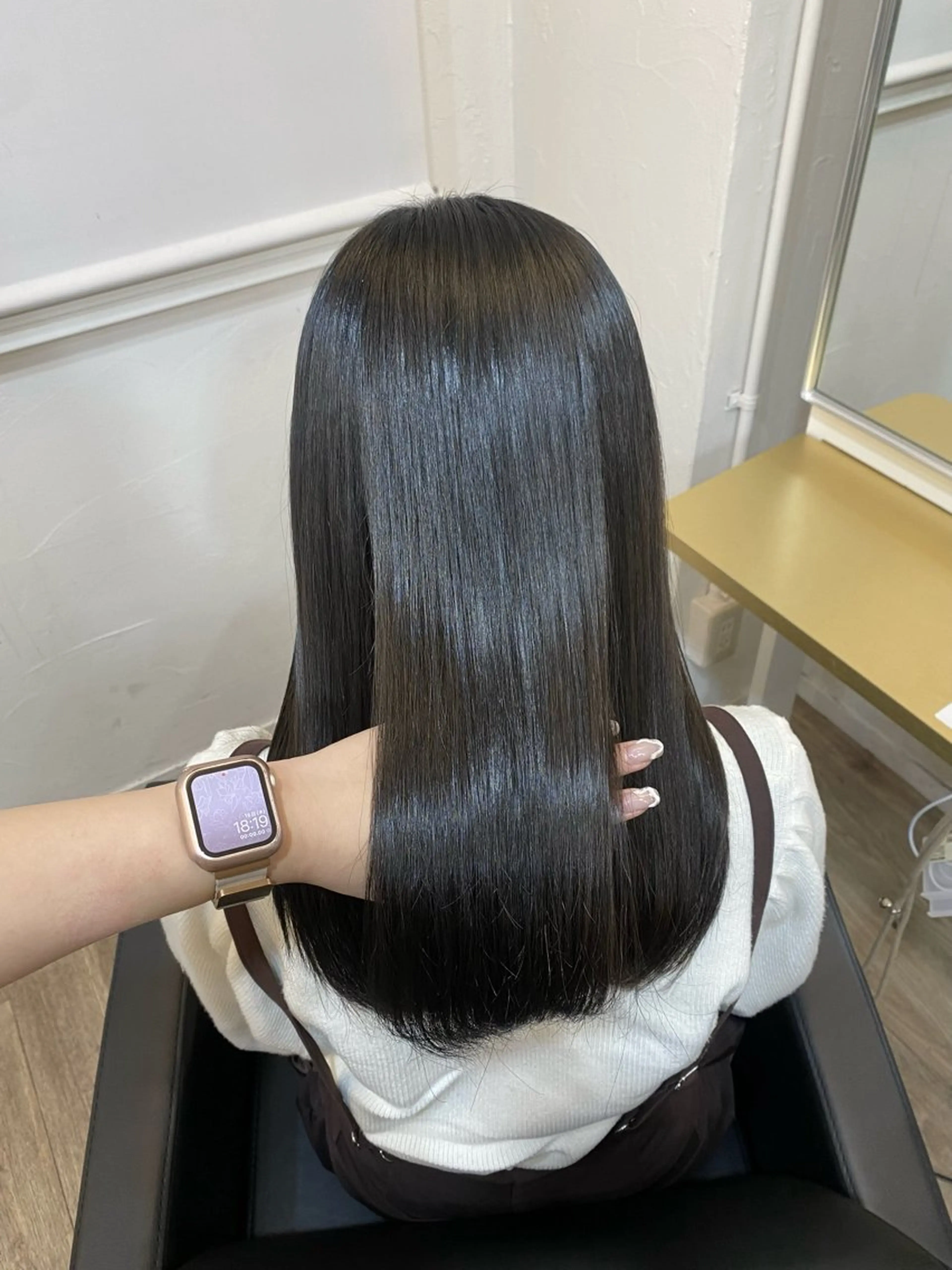 セミロング カラー 透明感カラー グレージュ カット ヘアカラー みやび🫧髪質改善 🫧透明感カラー🫧のヘアスタイル