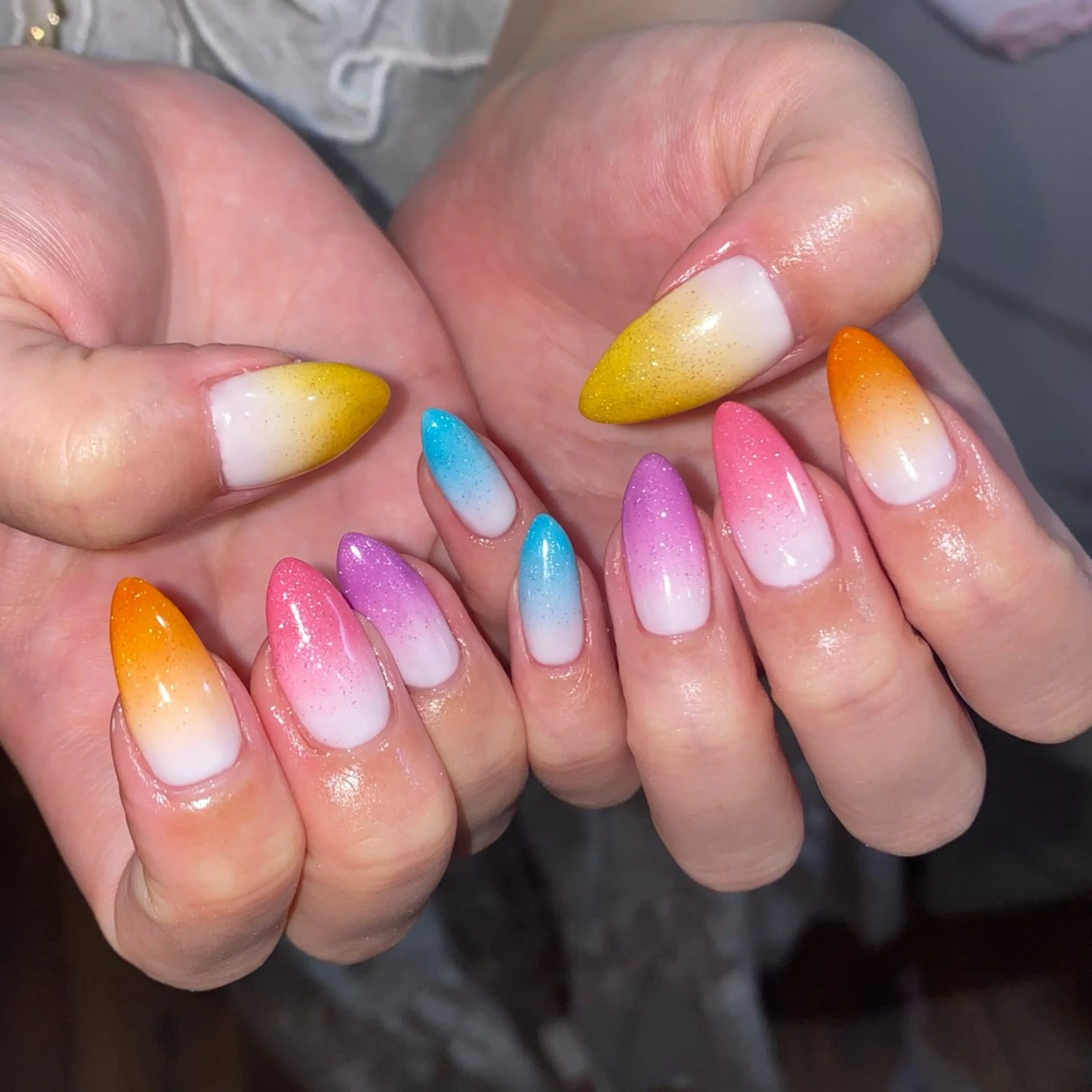 ネイル ハンドネイル WAVY airiのネイルデザイン