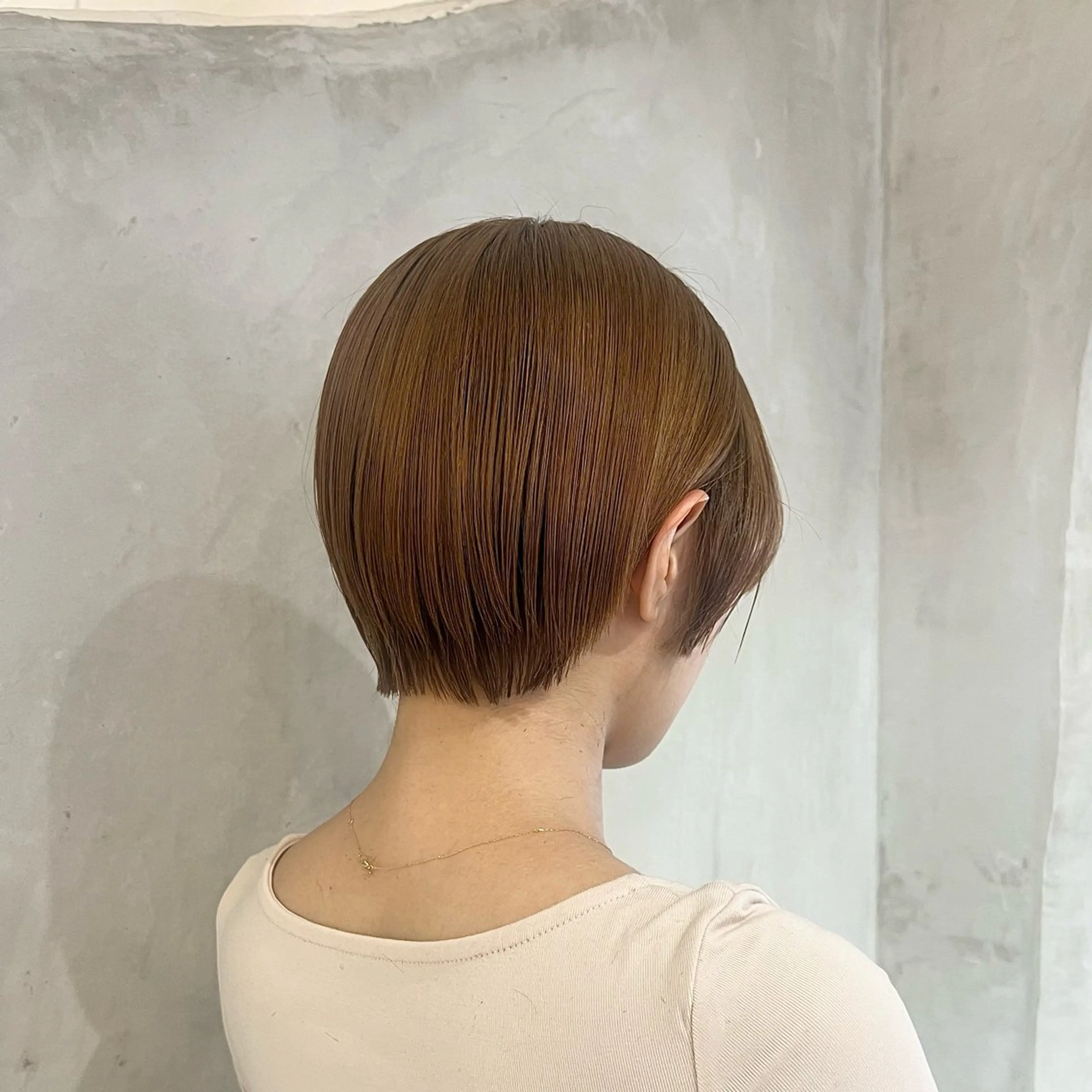 ショート ショートヘア effect横浜所属・切りっぱなしボブ/ 縮毛矯正/綾莉のヘアスタイル