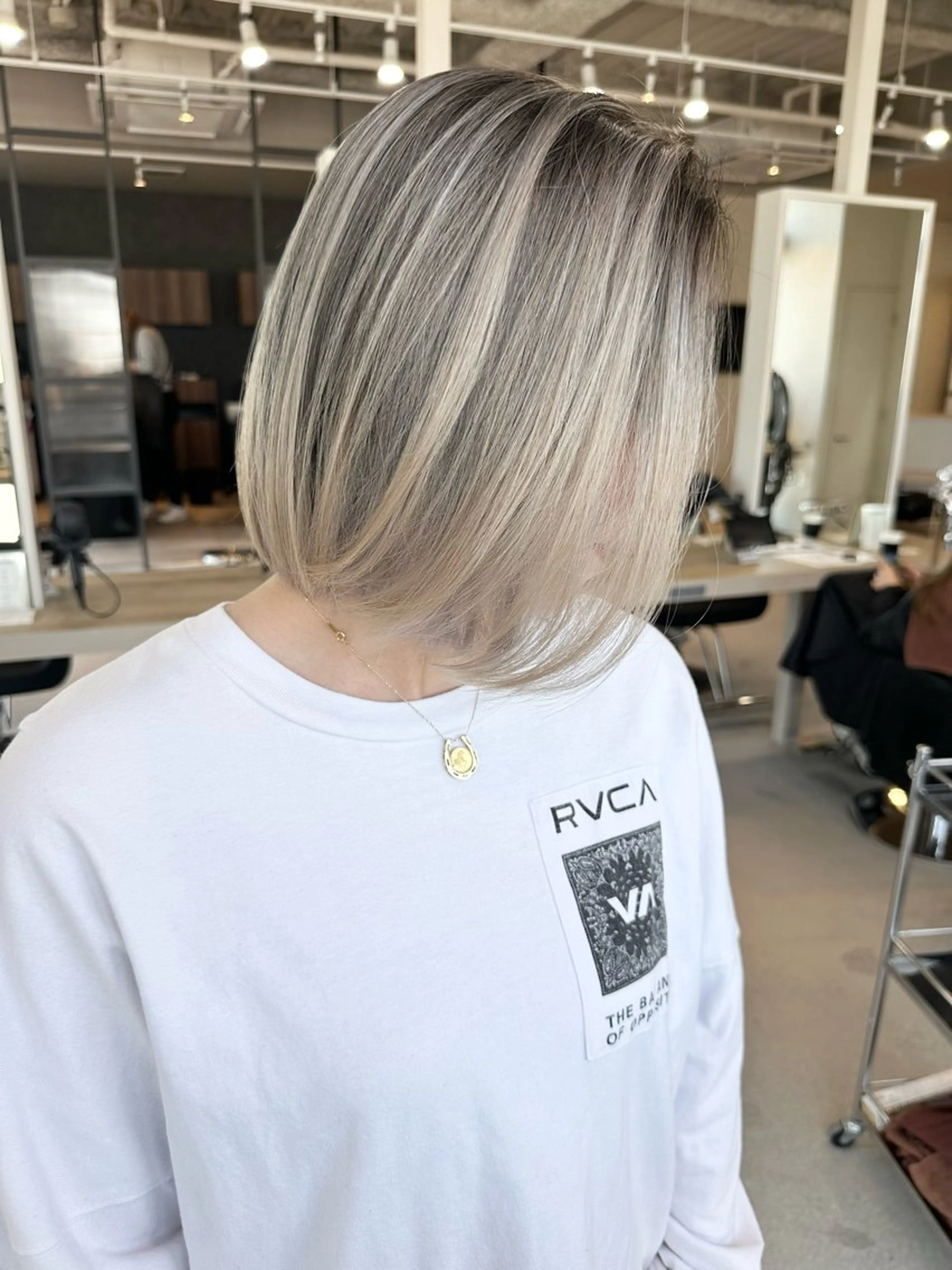 ショート カラー ヘアカラー トリートメント 井上 一平のヘアスタイル