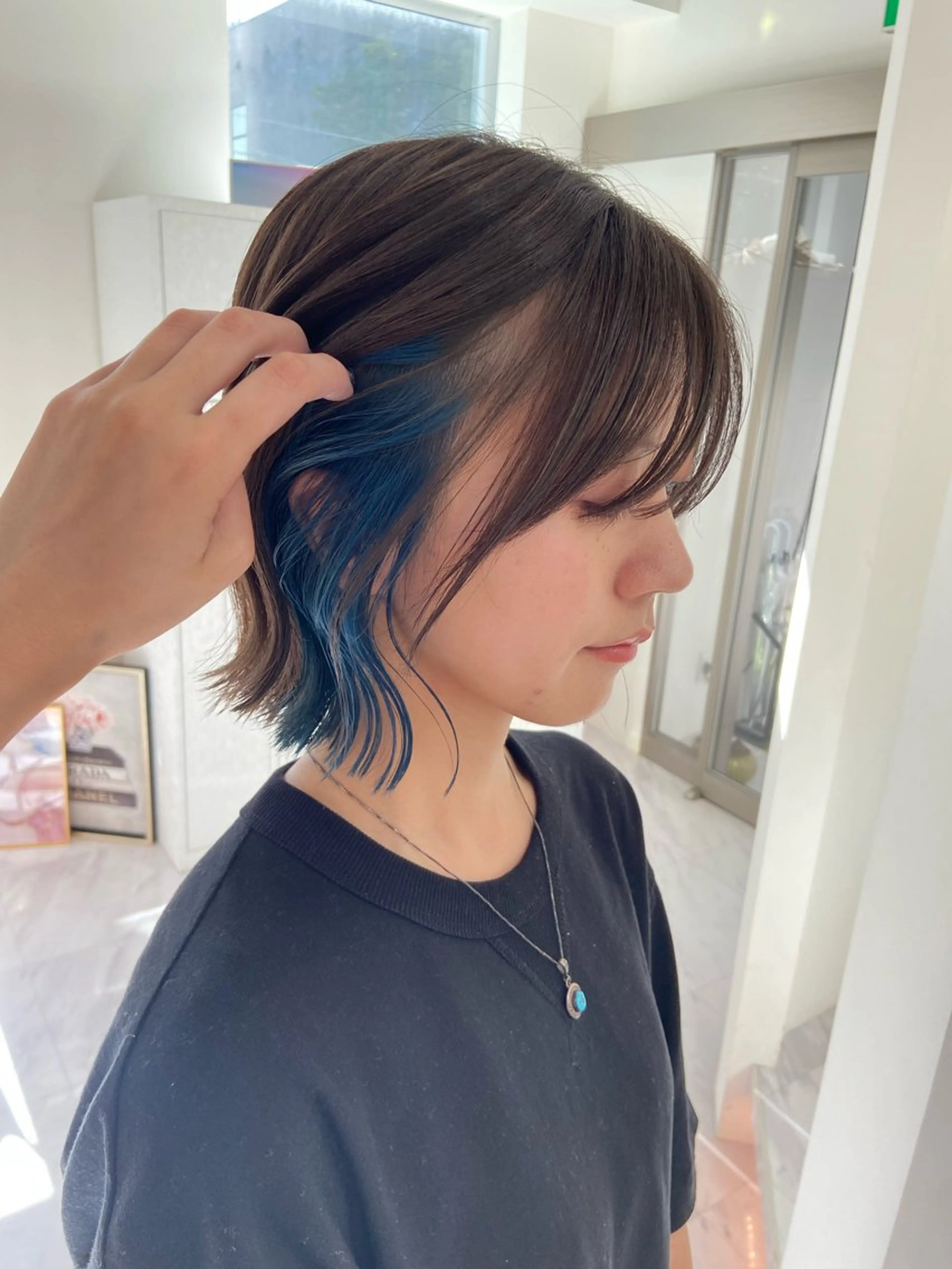 ショート カラー ブルーカラー グレージュ インナーカラー ネイビーカラー ヘアカラー 名駅/ハイトーン /Y2k/YUNAのヘアスタイル