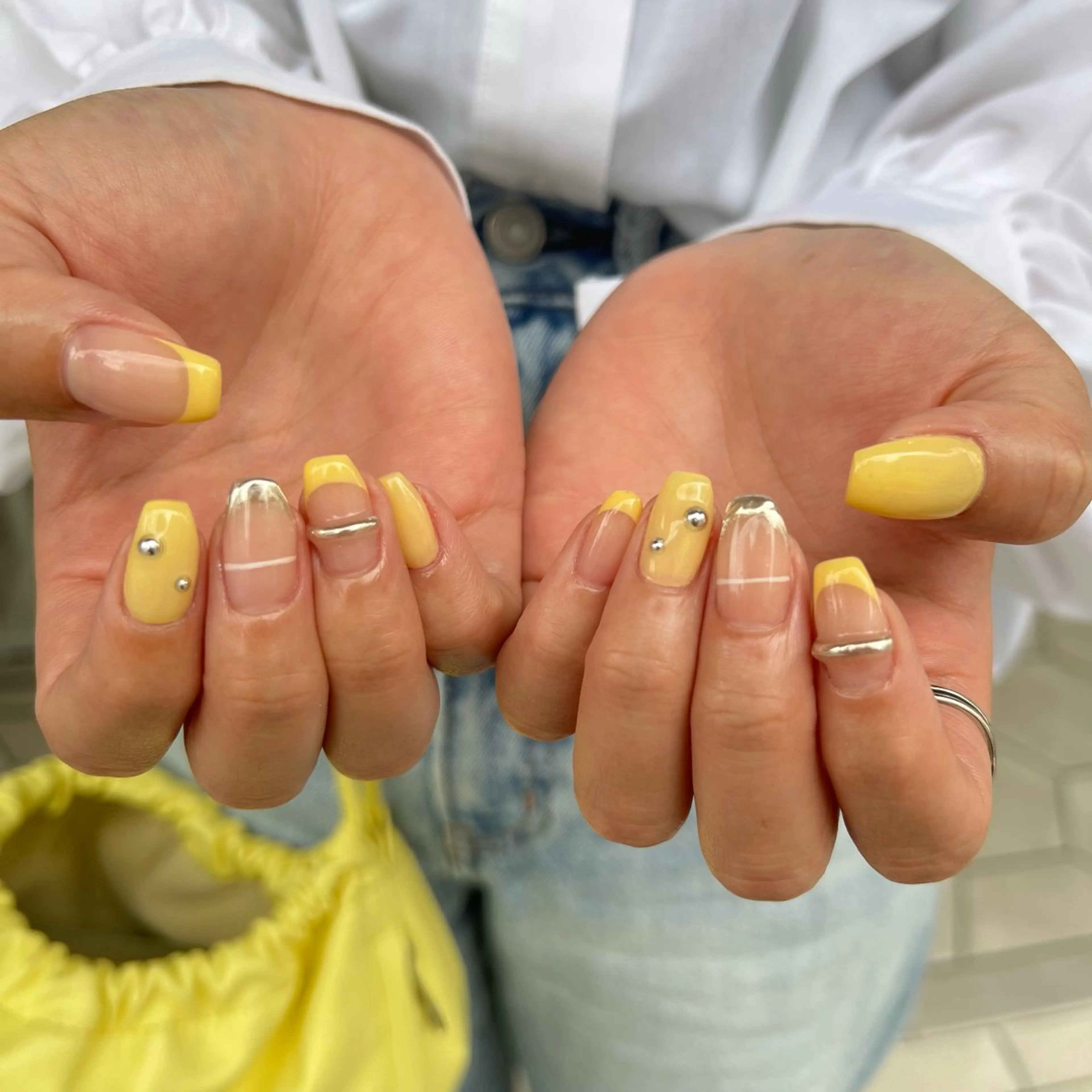 ネイル 春ネイル 黄色 Rommy Arisaのネイルデザイン